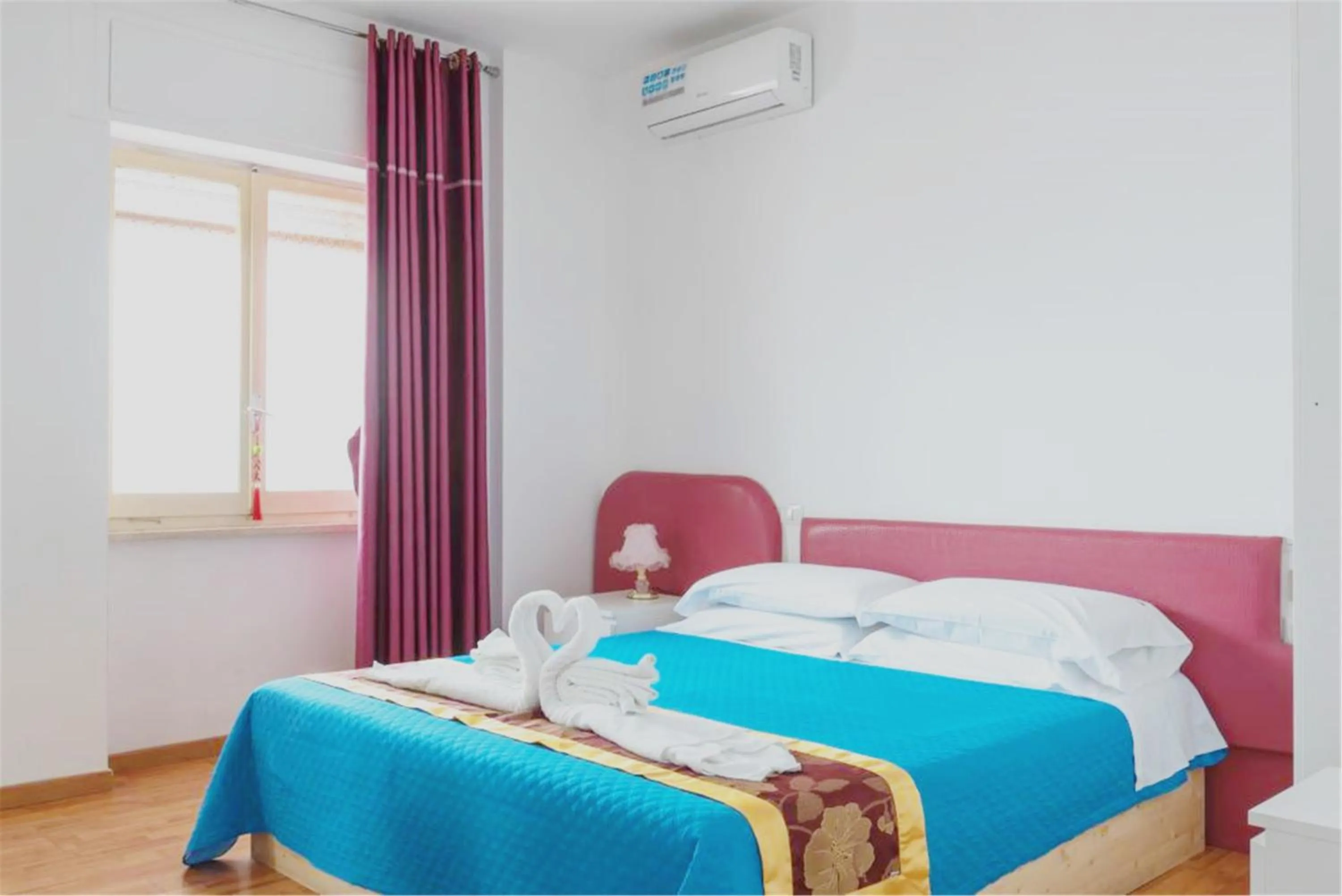 Summer, Bed in Ciclamino Siracusa