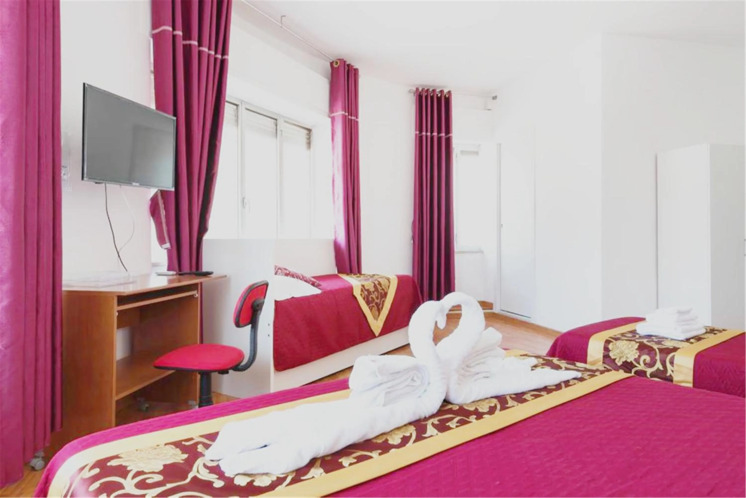 Summer, Bed in Ciclamino Siracusa