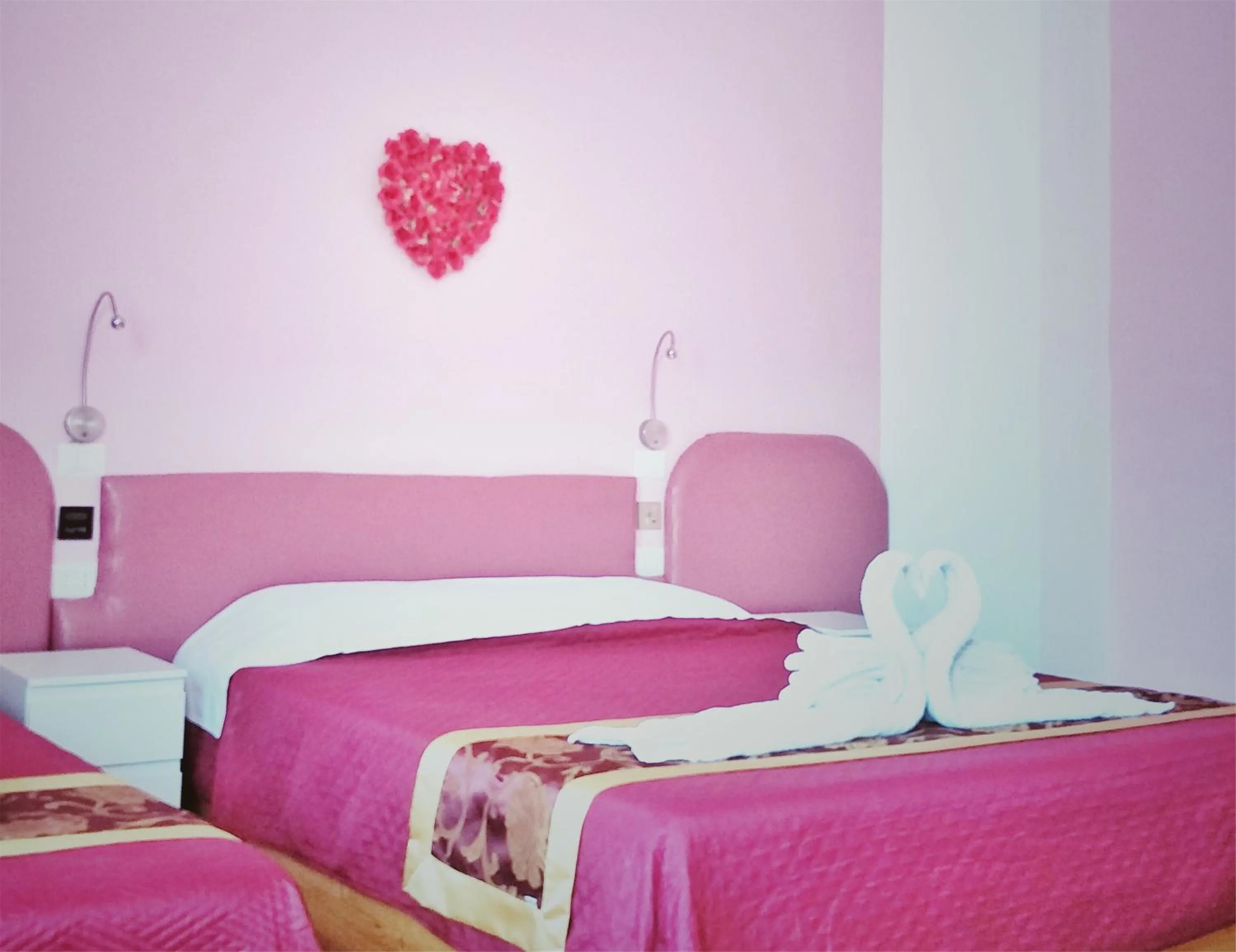 Summer, Bed in Ciclamino Siracusa