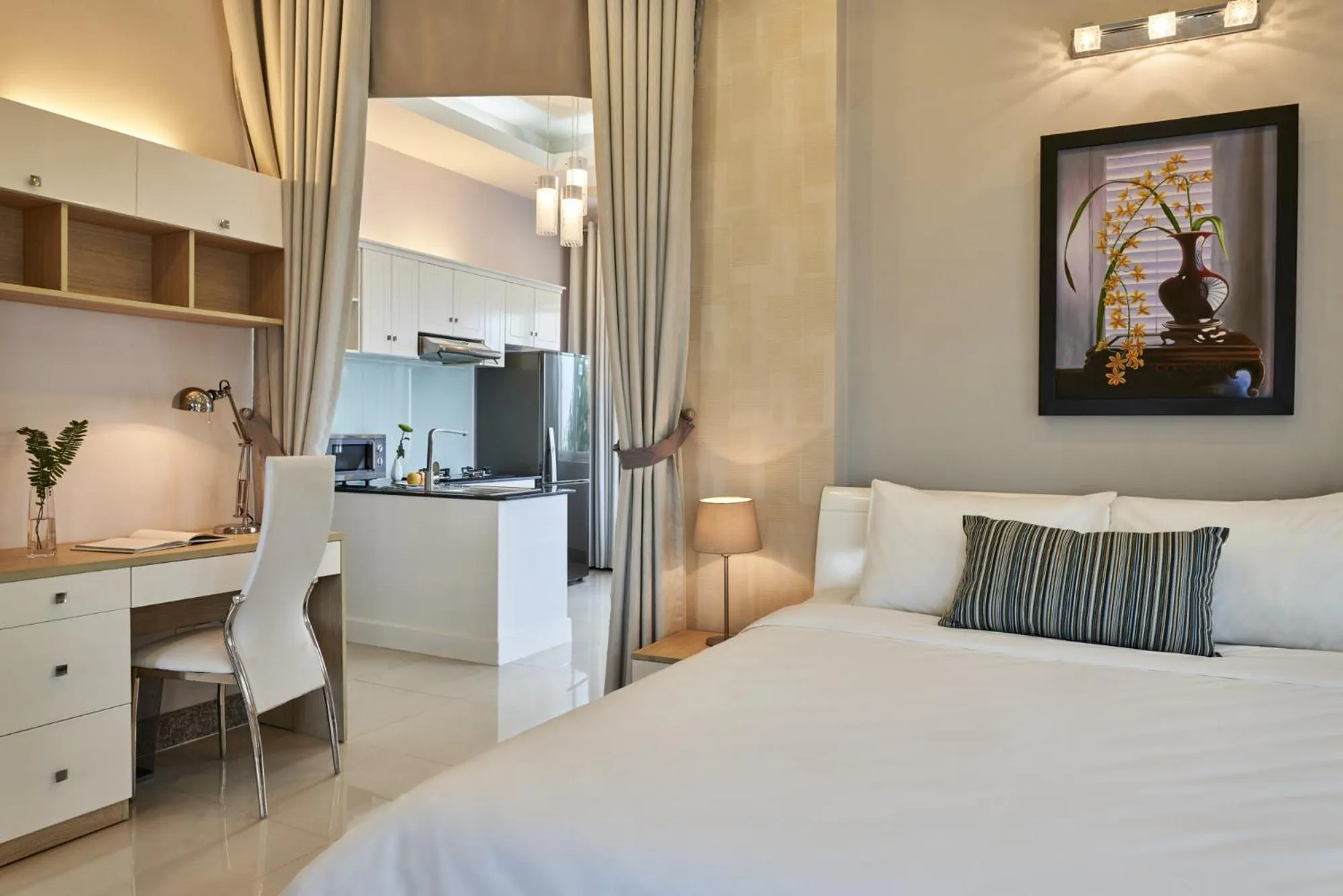 Bedroom, Bed in The Wind Resort - Tropical Hillside Escape