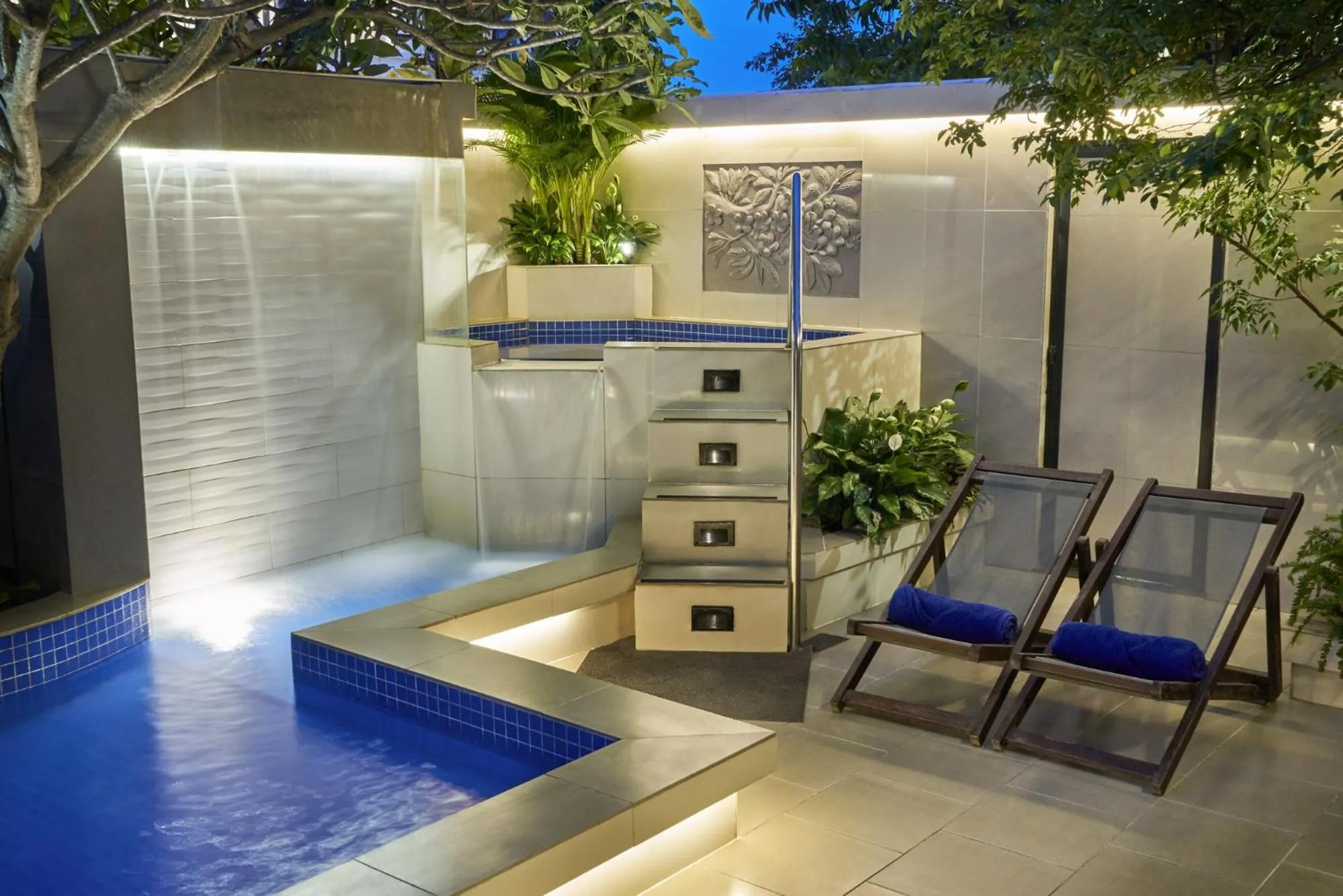 Swimming pool in The Wind Resort - Tropical Hillside Escape