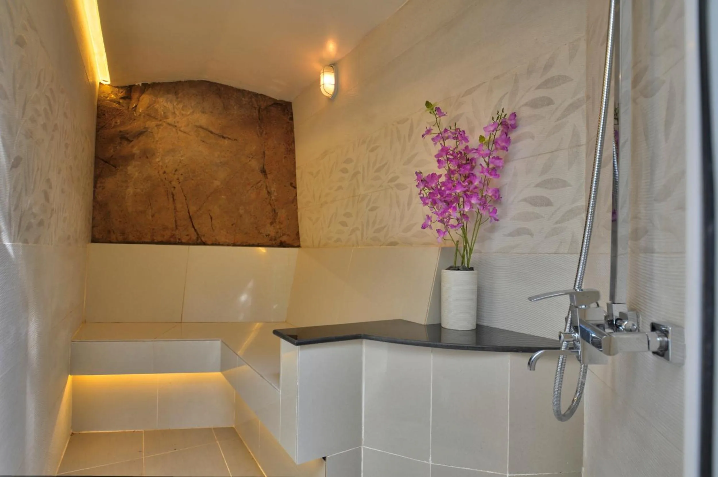 Steam room in The Wind Resort - Tropical Hillside Escape