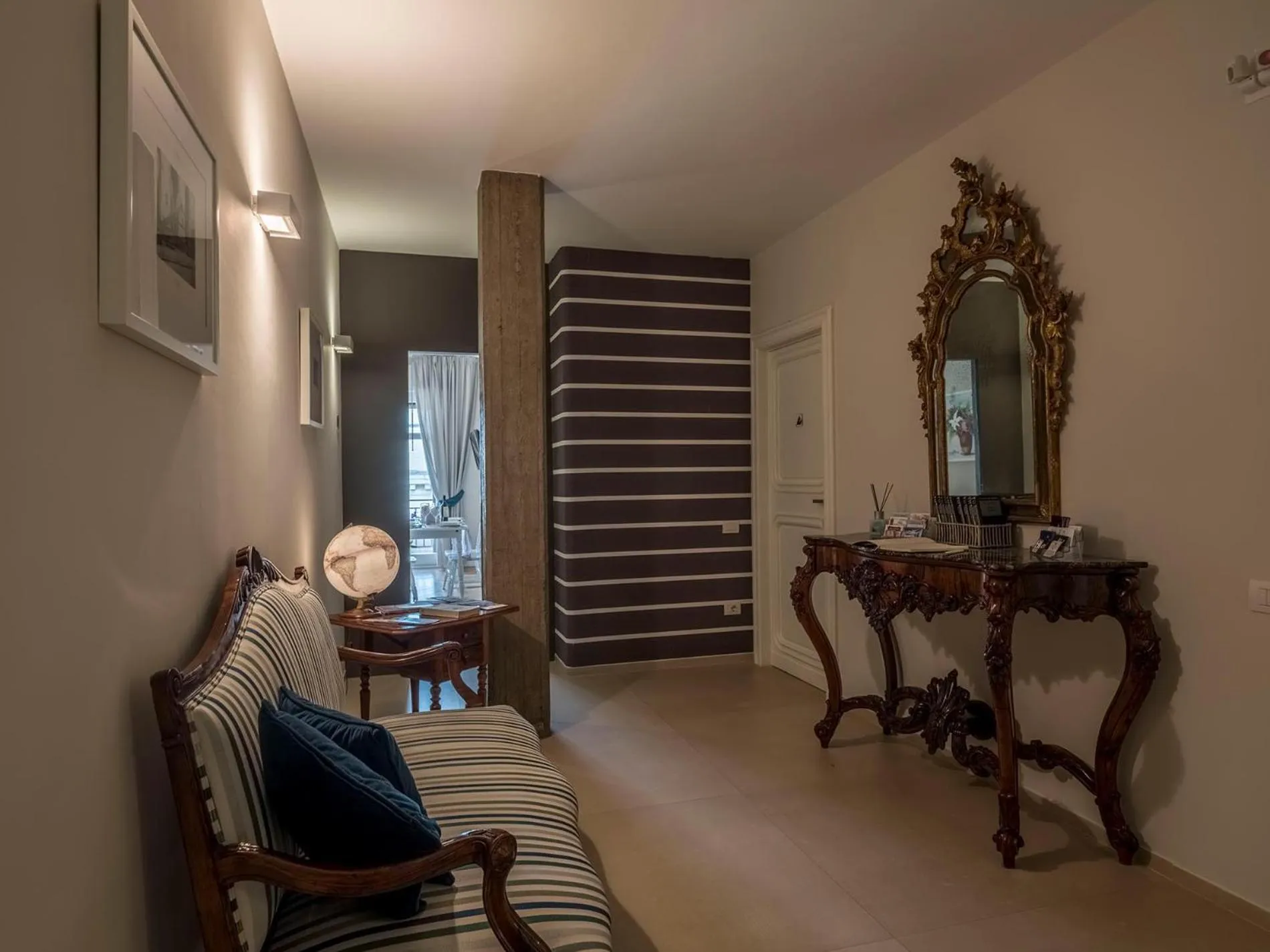 Facade/entrance in Attico 195