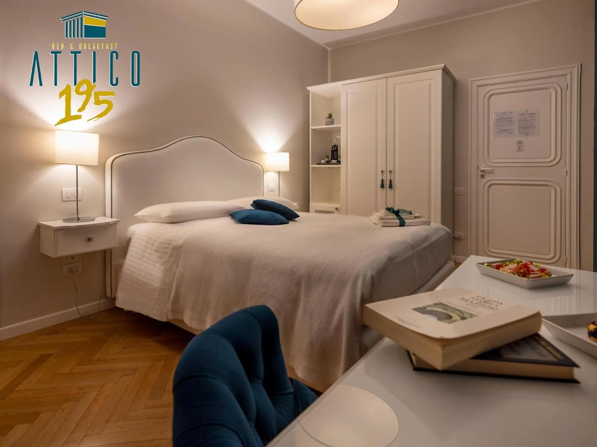 Photo of the whole room, Bed in Attico 195