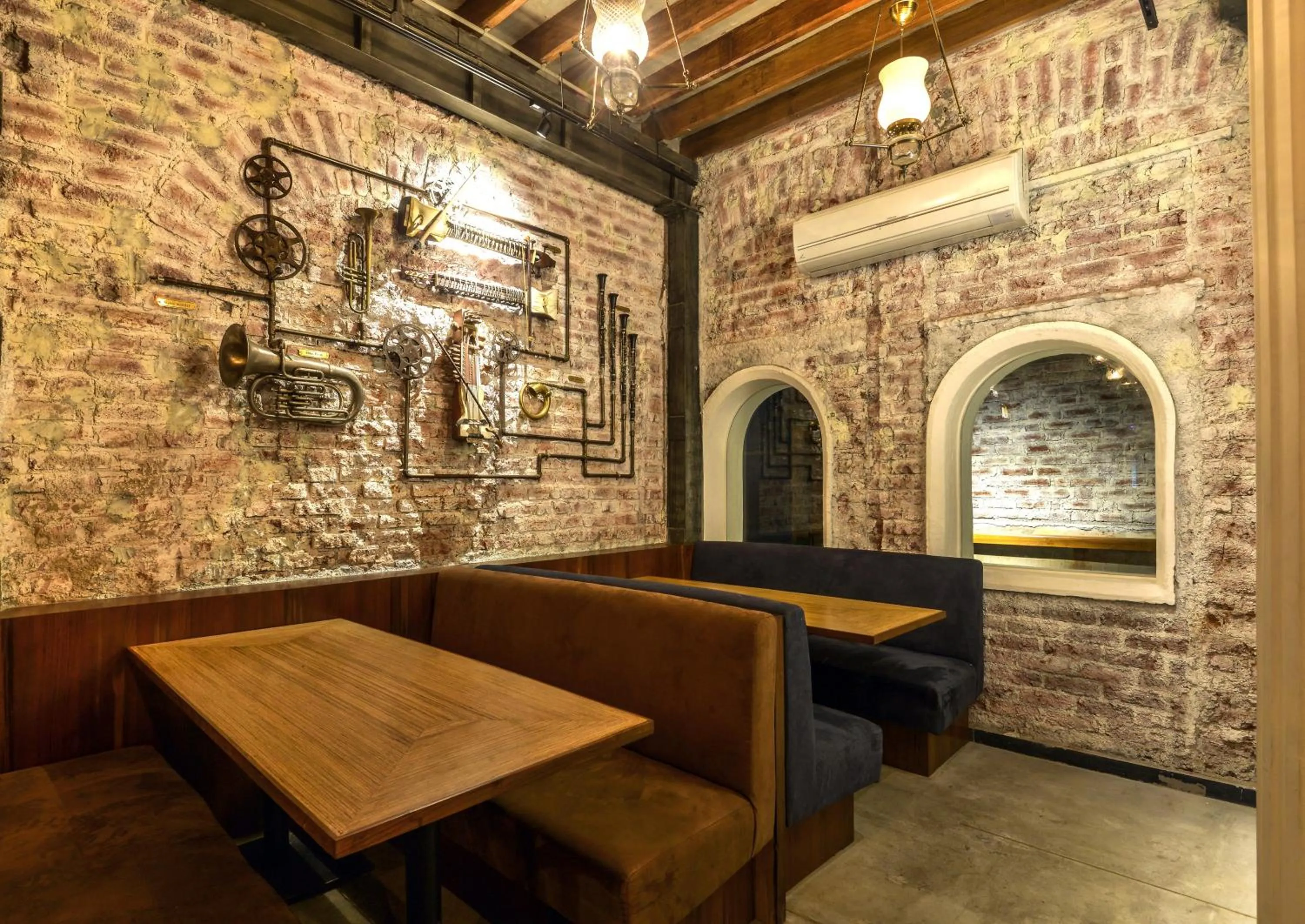 Restaurant/places to eat in Hotel Crawford Inn