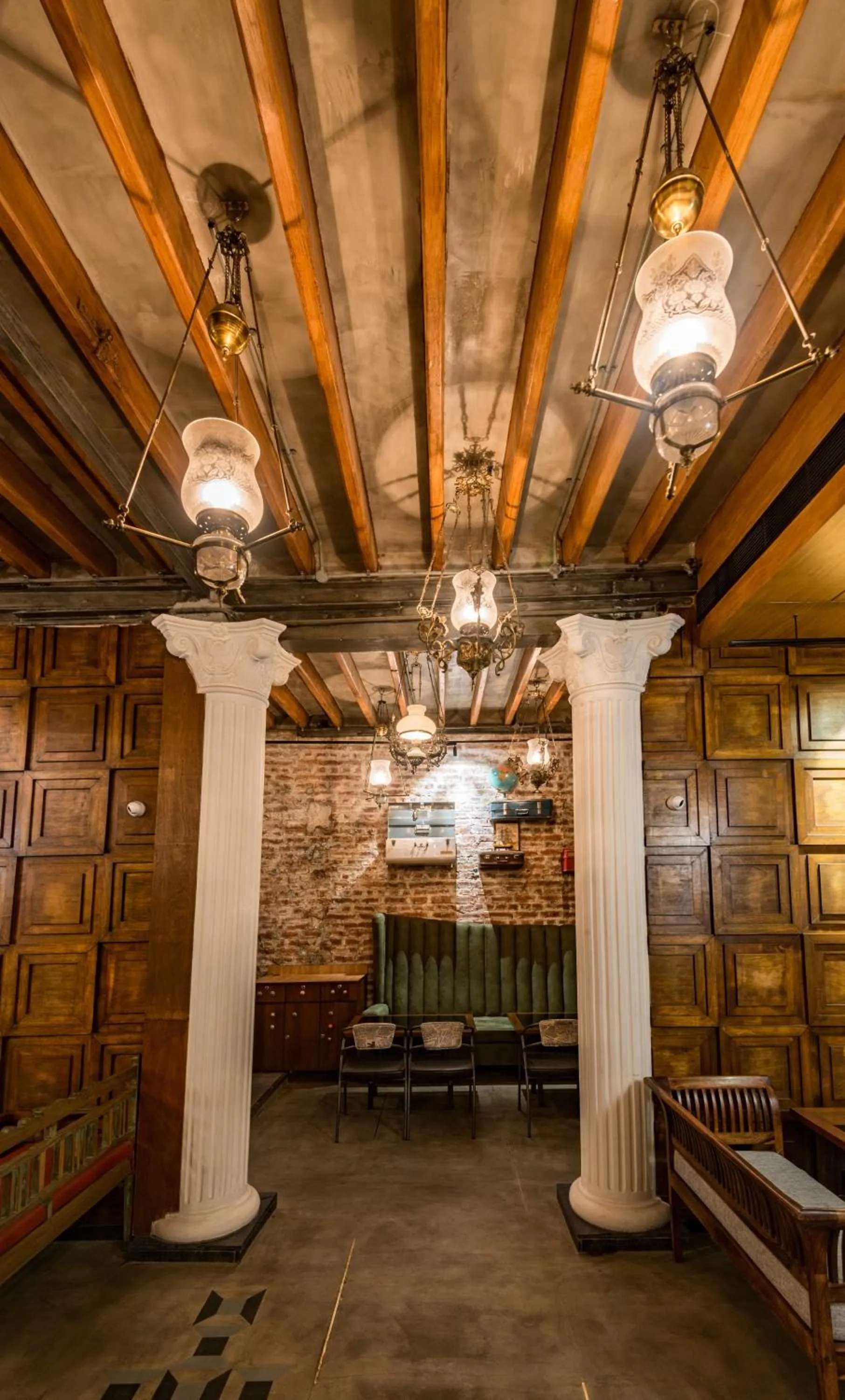 Property building in Hotel Crawford Inn