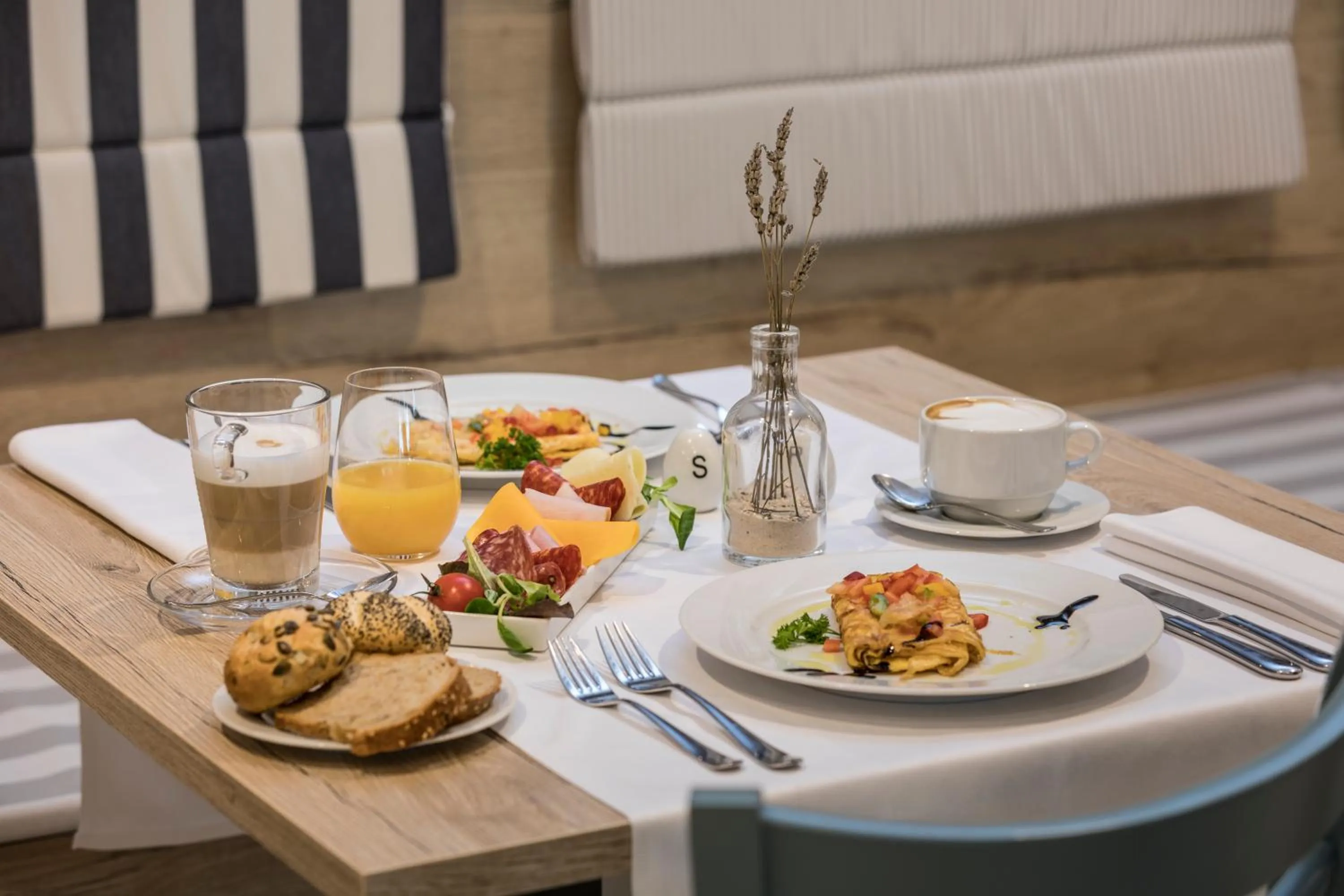 Restaurant/places to eat in Falkensteiner Hotel Park Punat