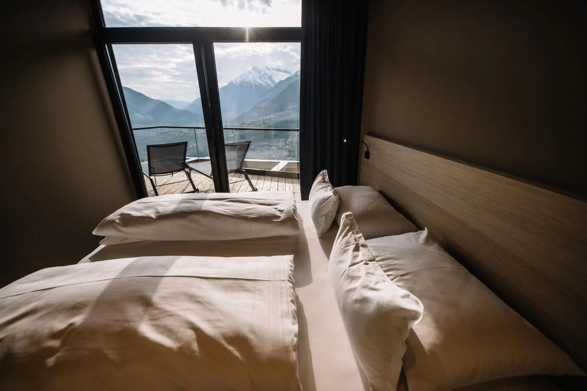 Bed in Panoramic Suites Winzerhöhe
