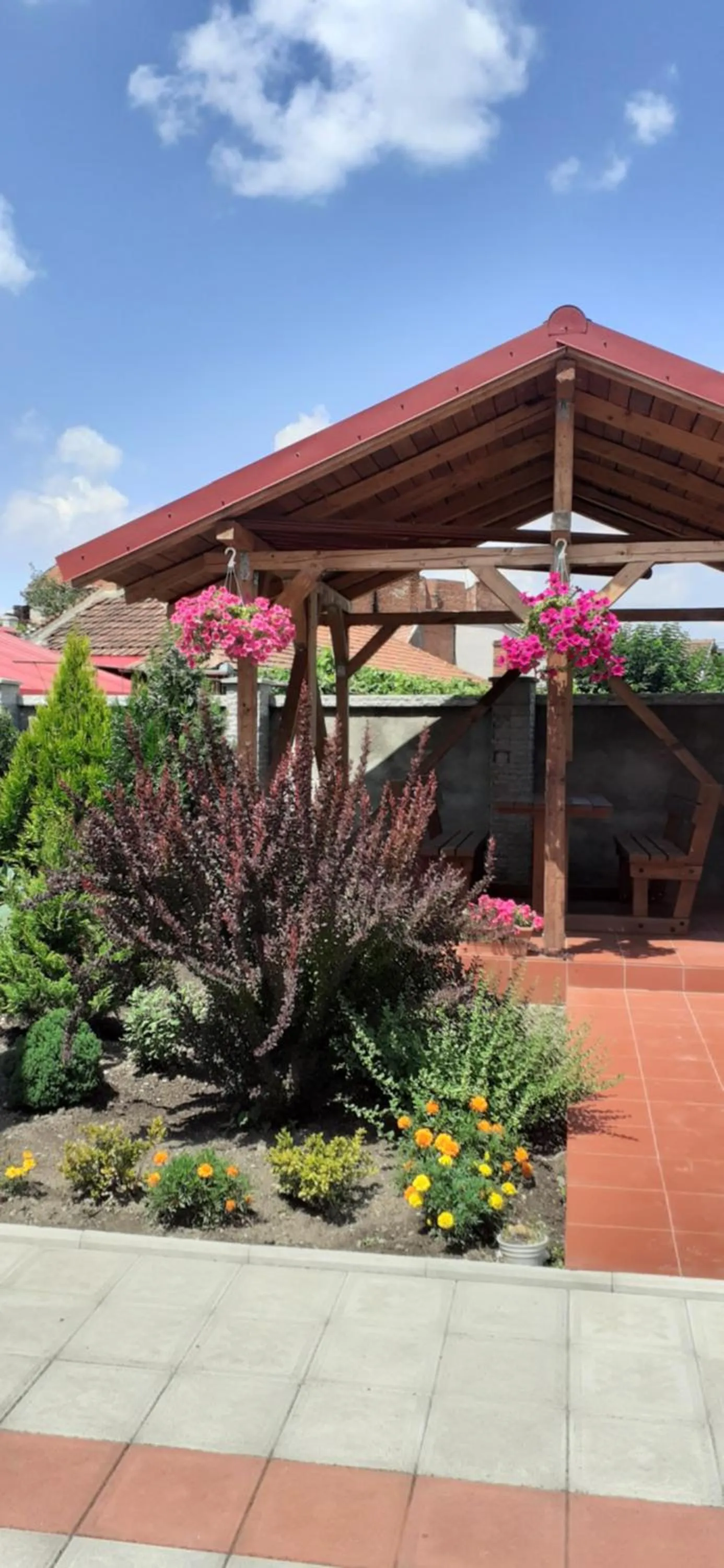 Property building in La Principessa