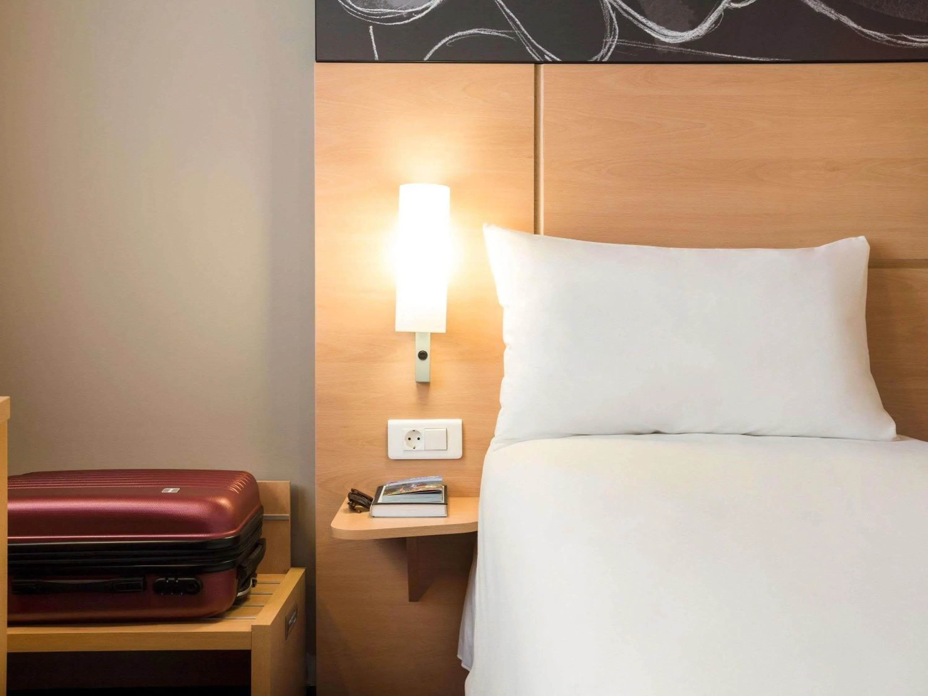 Bedroom, Bed in ibis Yerevan Center