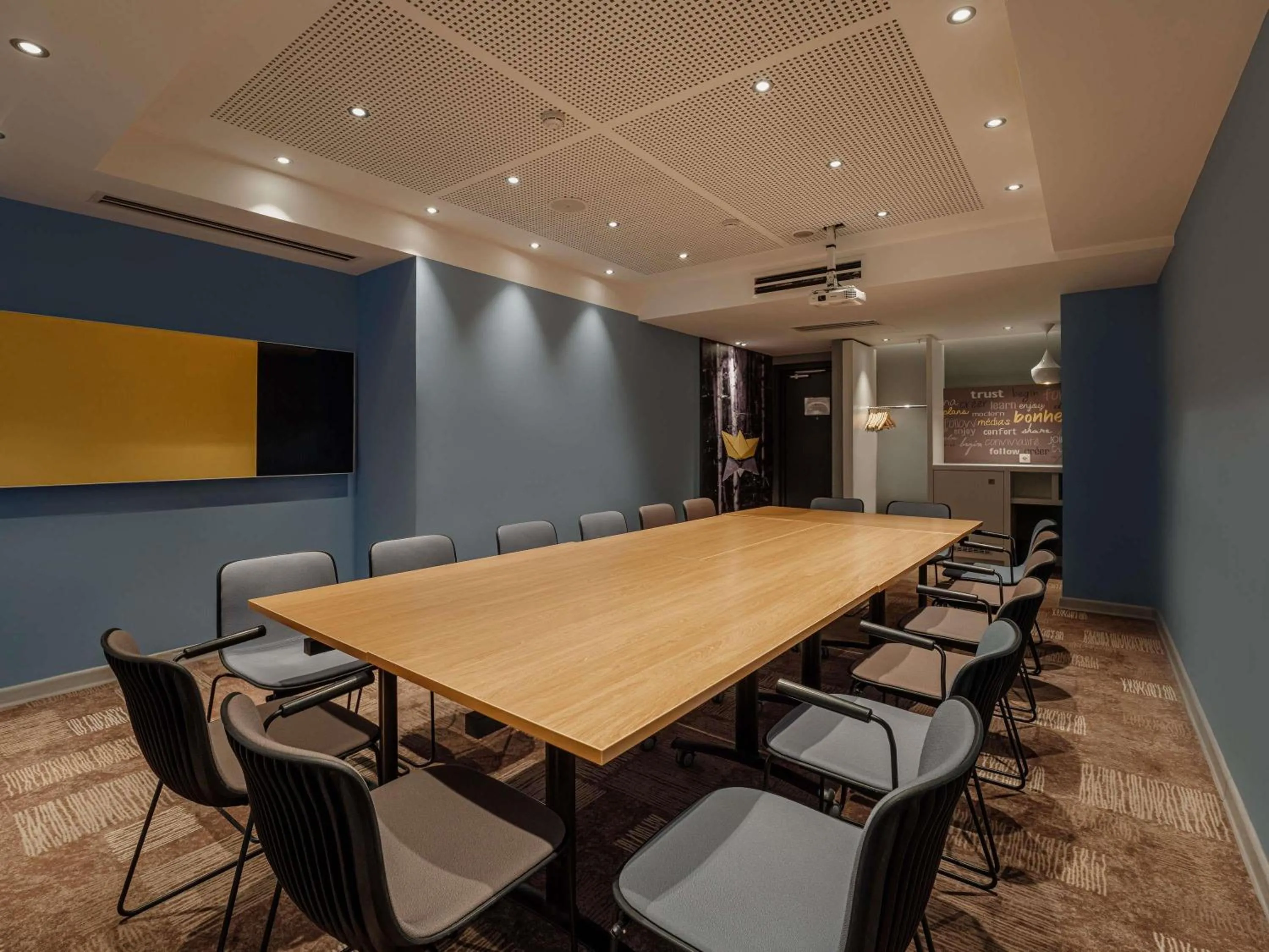 Meeting/conference room in ibis Yerevan Center