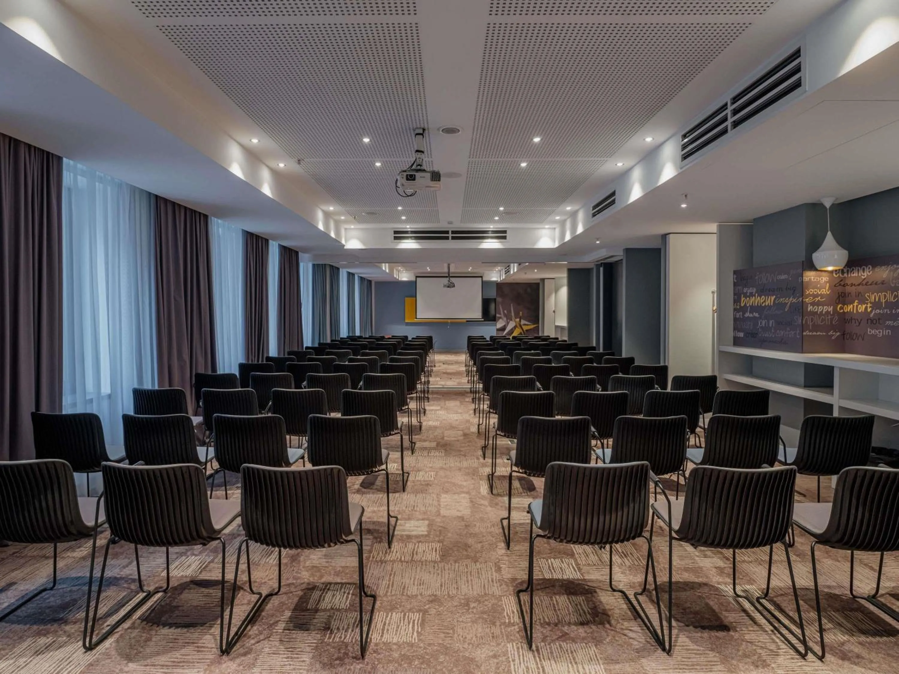 Meeting/conference room in ibis Yerevan Center