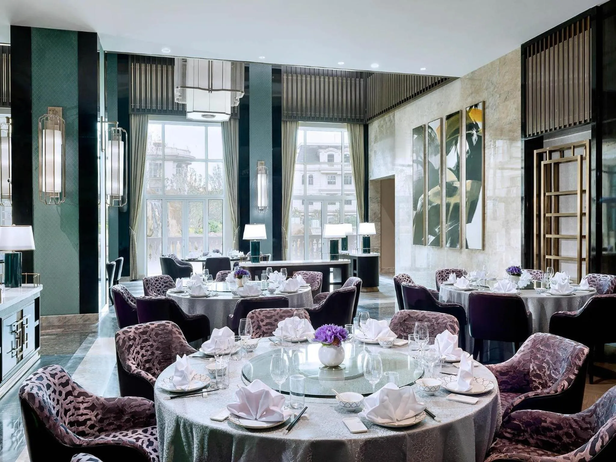 Restaurant/places to eat in Sofitel Shanghai Hongqiao