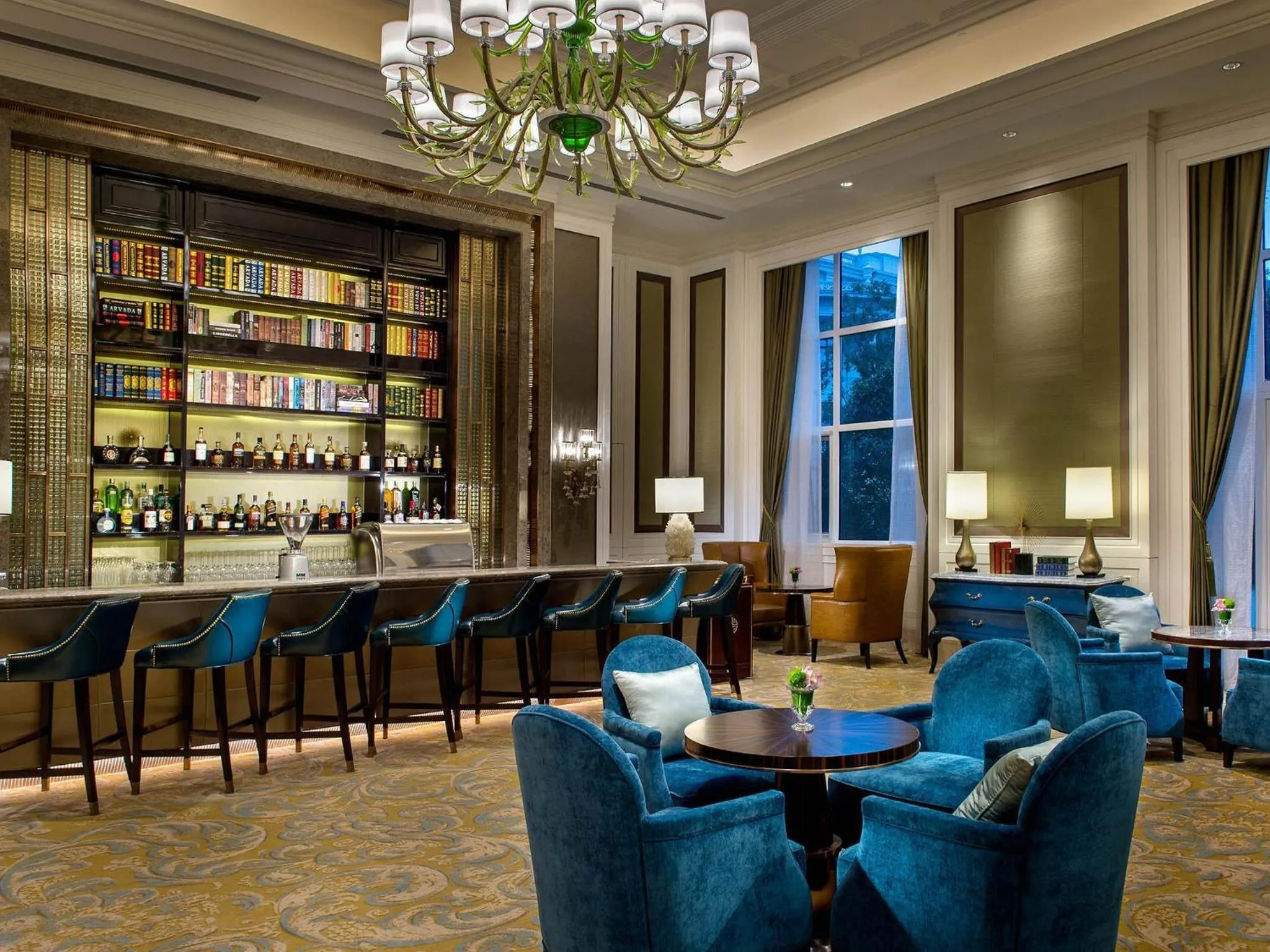 Lounge or bar in Sofitel Shanghai Hongqiao