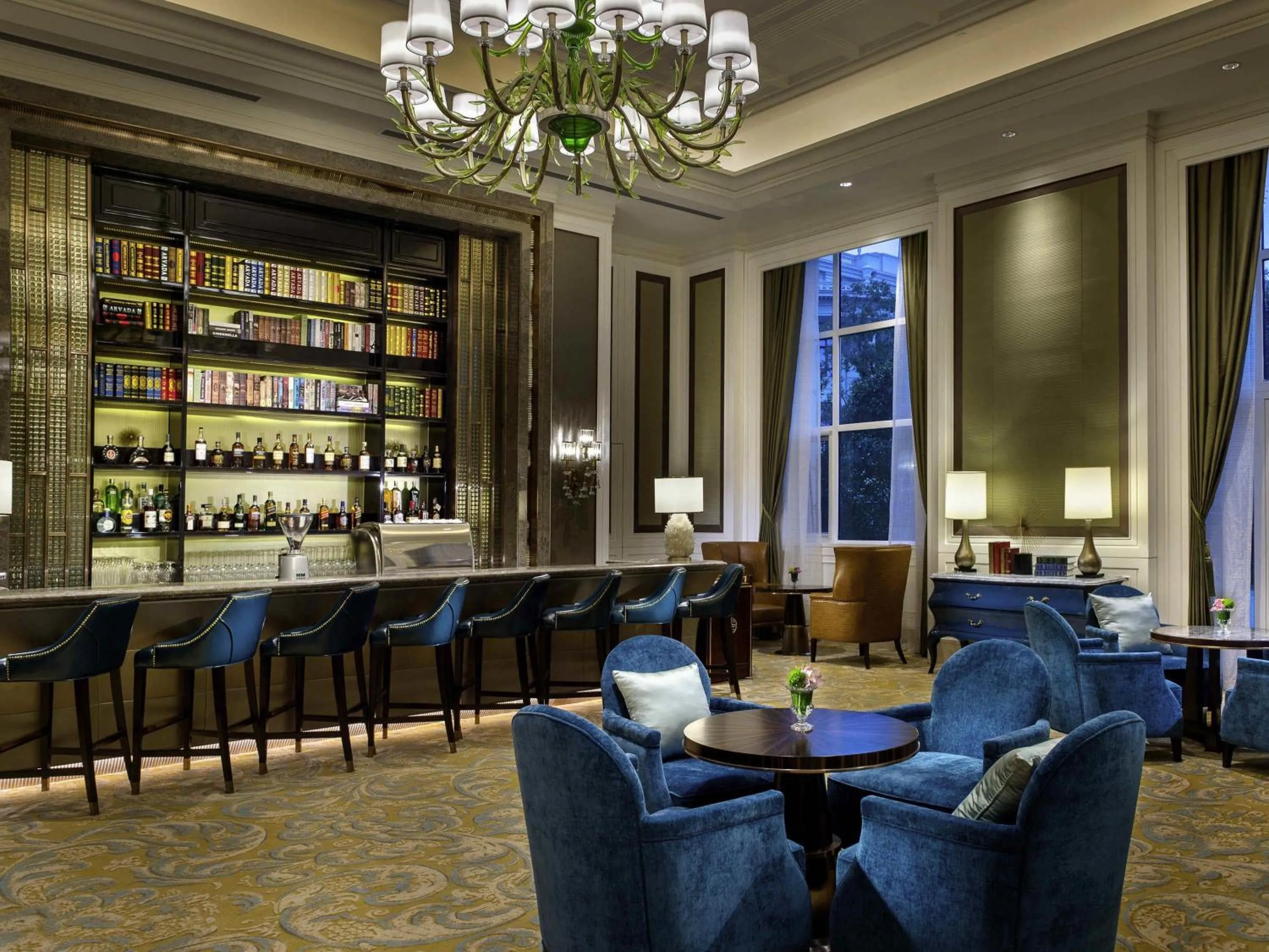 Lounge or bar in Sofitel Shanghai Hongqiao