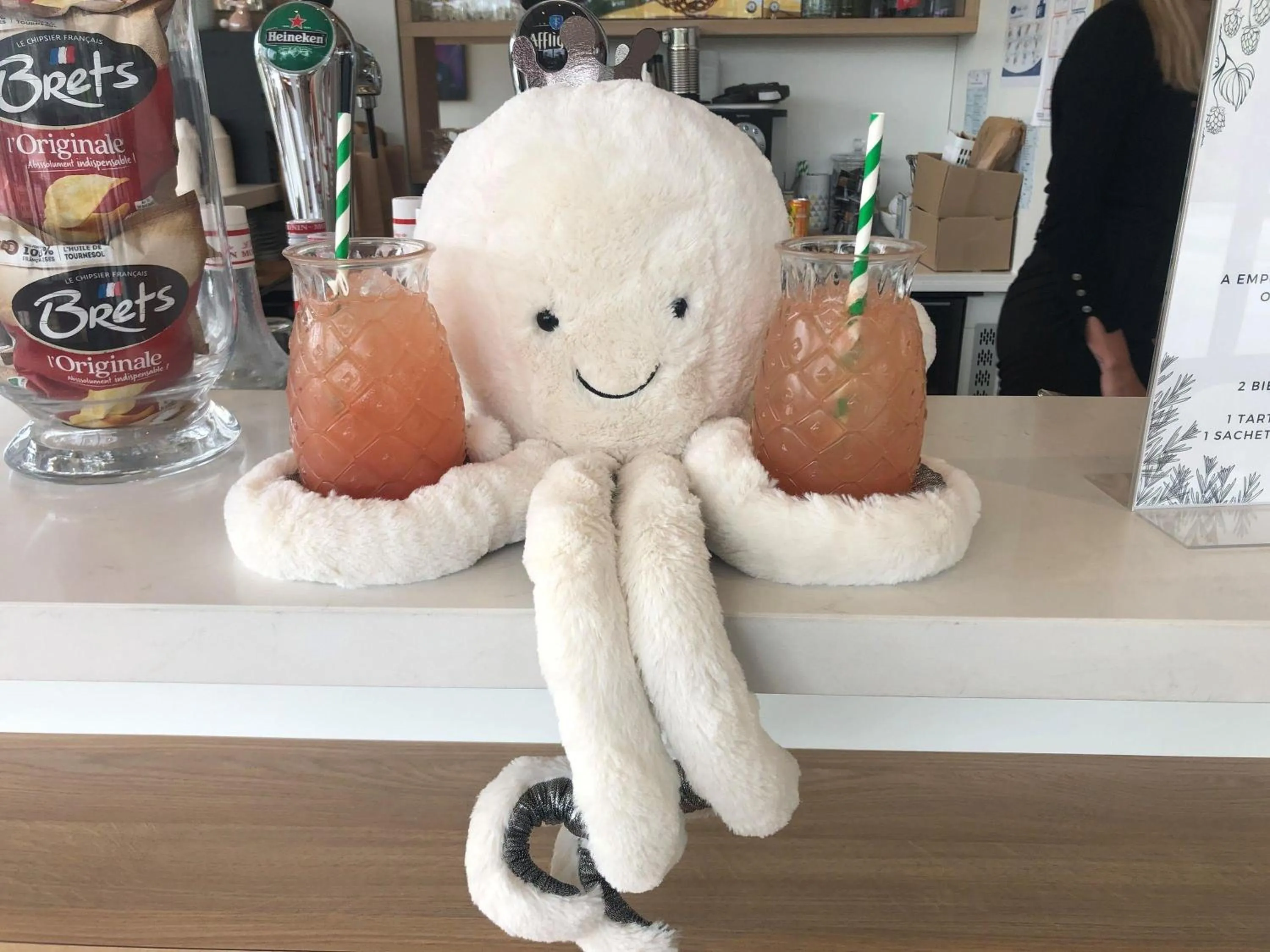 Restaurant/places to eat in ibis Styles Guyancourt Versailles