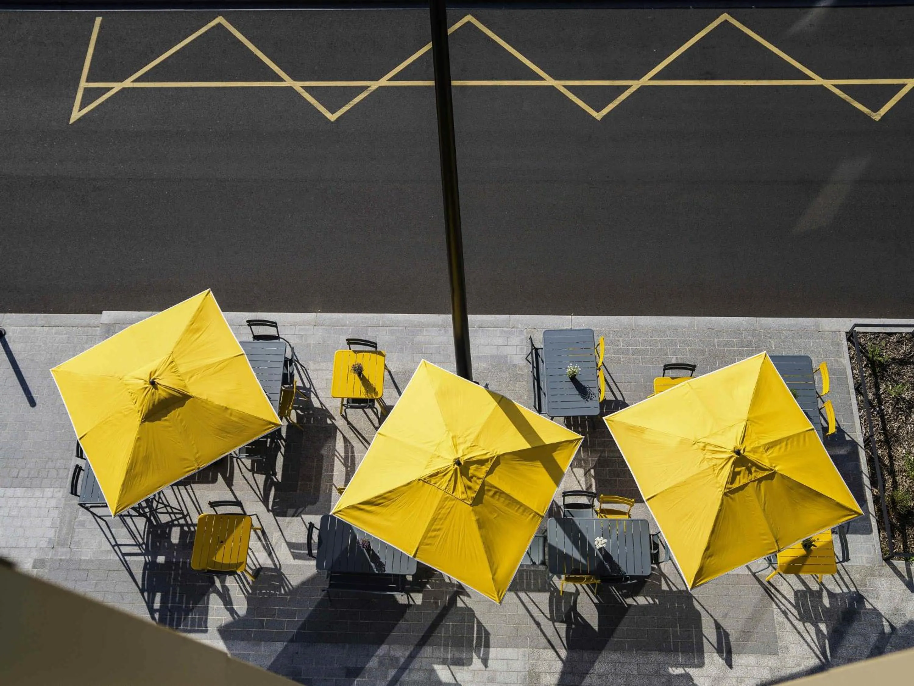 Restaurant/places to eat in ibis Styles Guyancourt Versailles