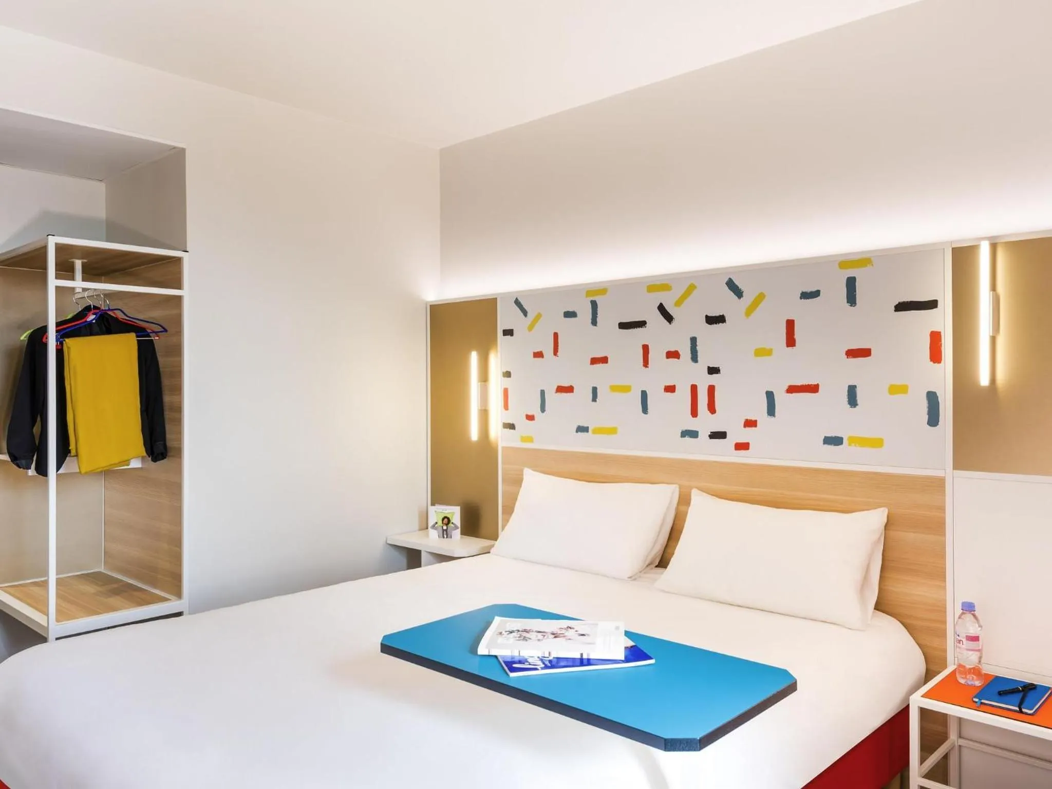 Bedroom, Bed in ibis Styles Guyancourt Versailles