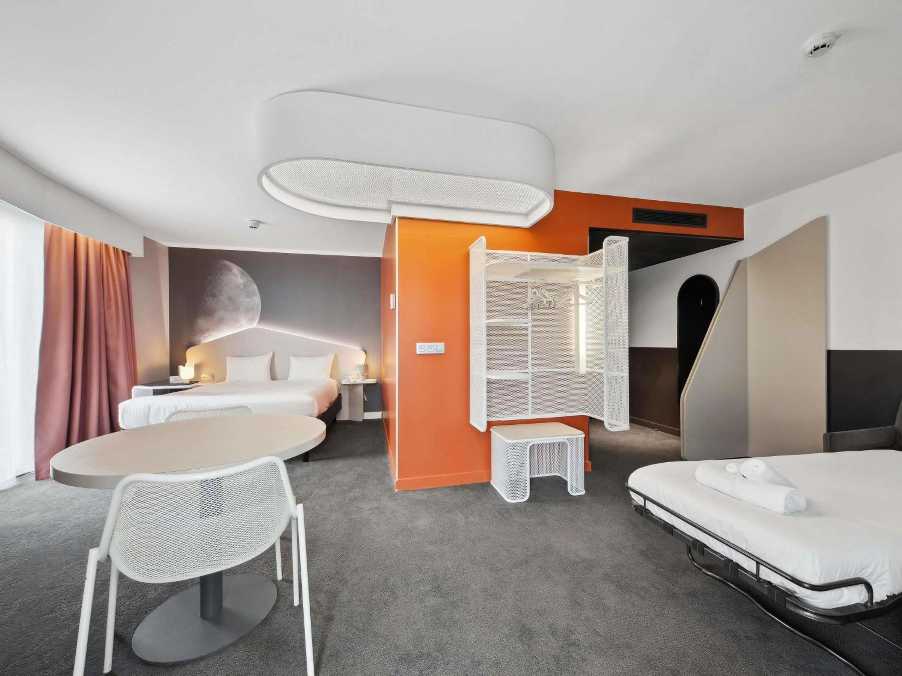 Bedroom, Bed in ibis Styles Paris Charles de Gaulle Airport