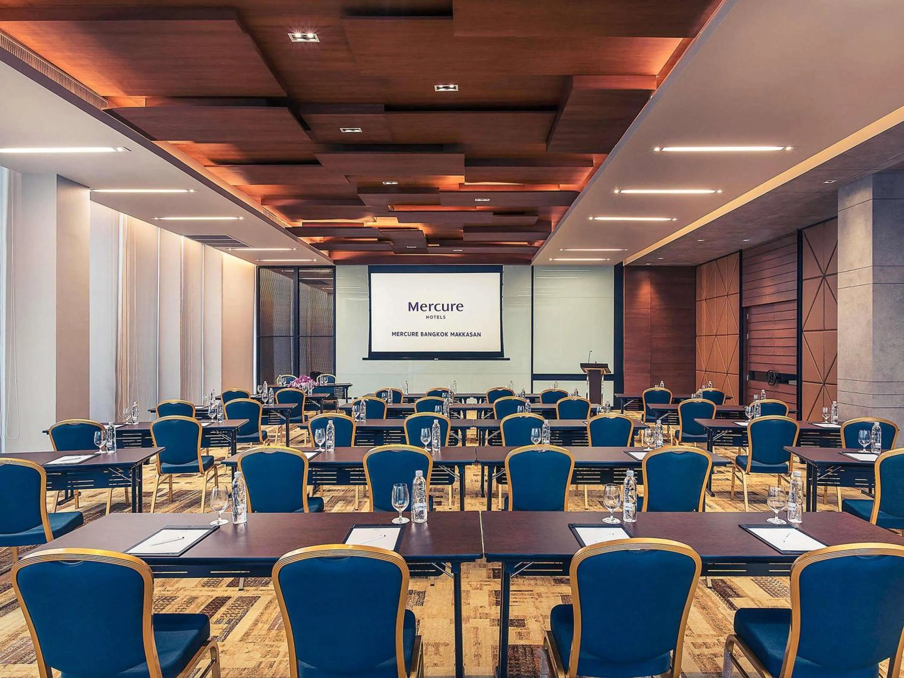 Meeting/conference room in Mercure Bangkok Makkasan