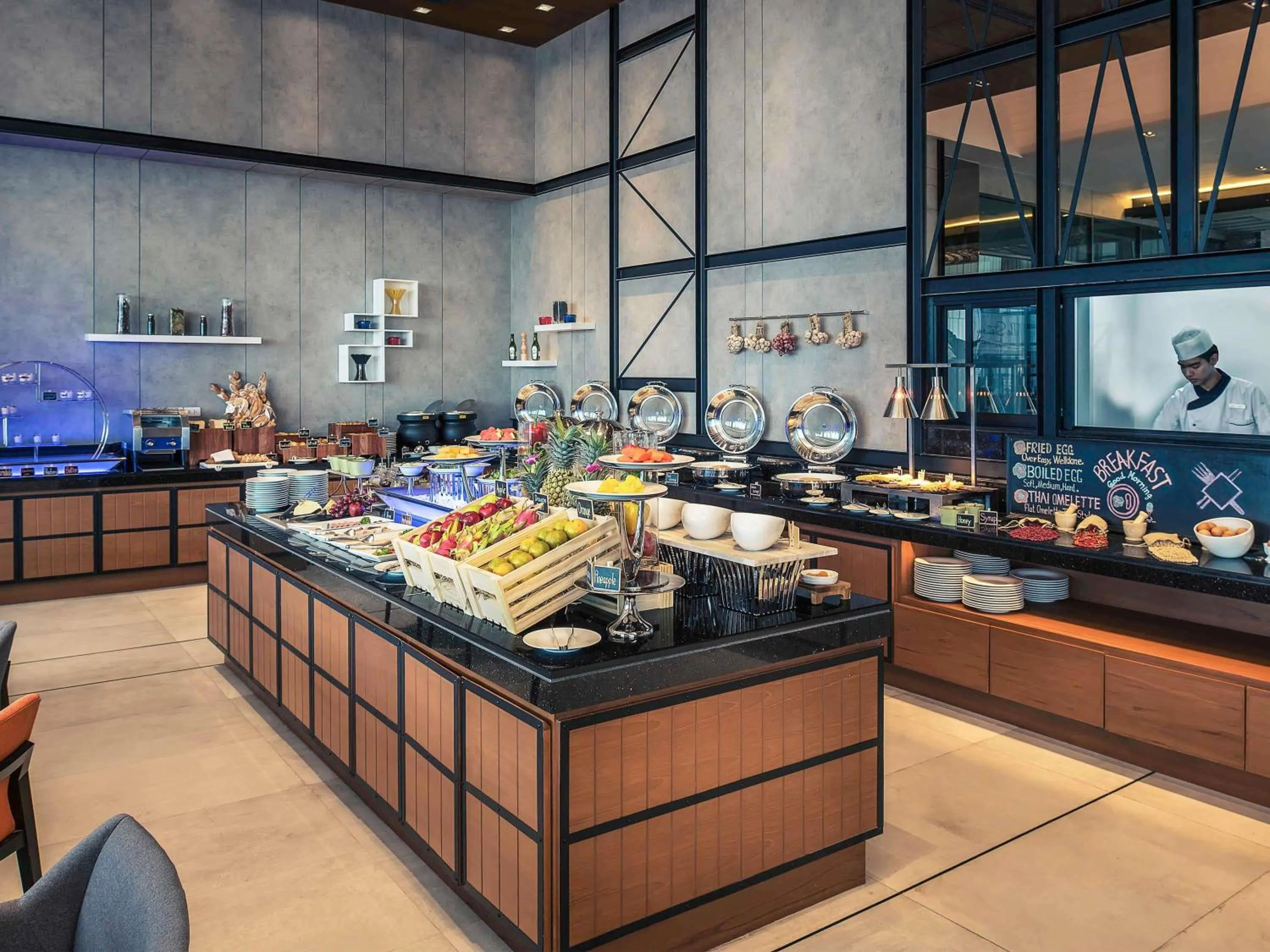 Breakfast in Mercure Bangkok Makkasan