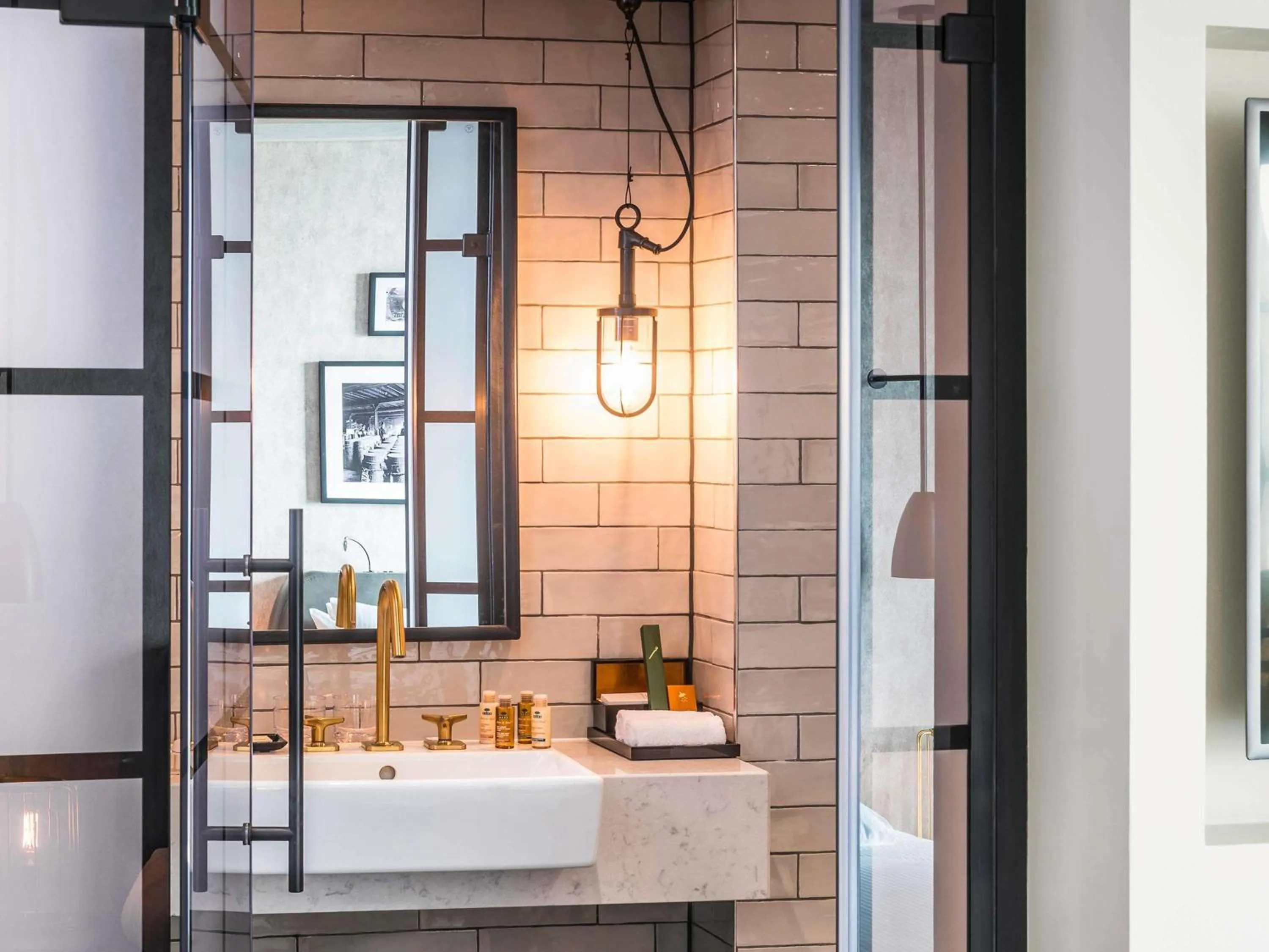 Bedroom in Novotel London Canary Wharf