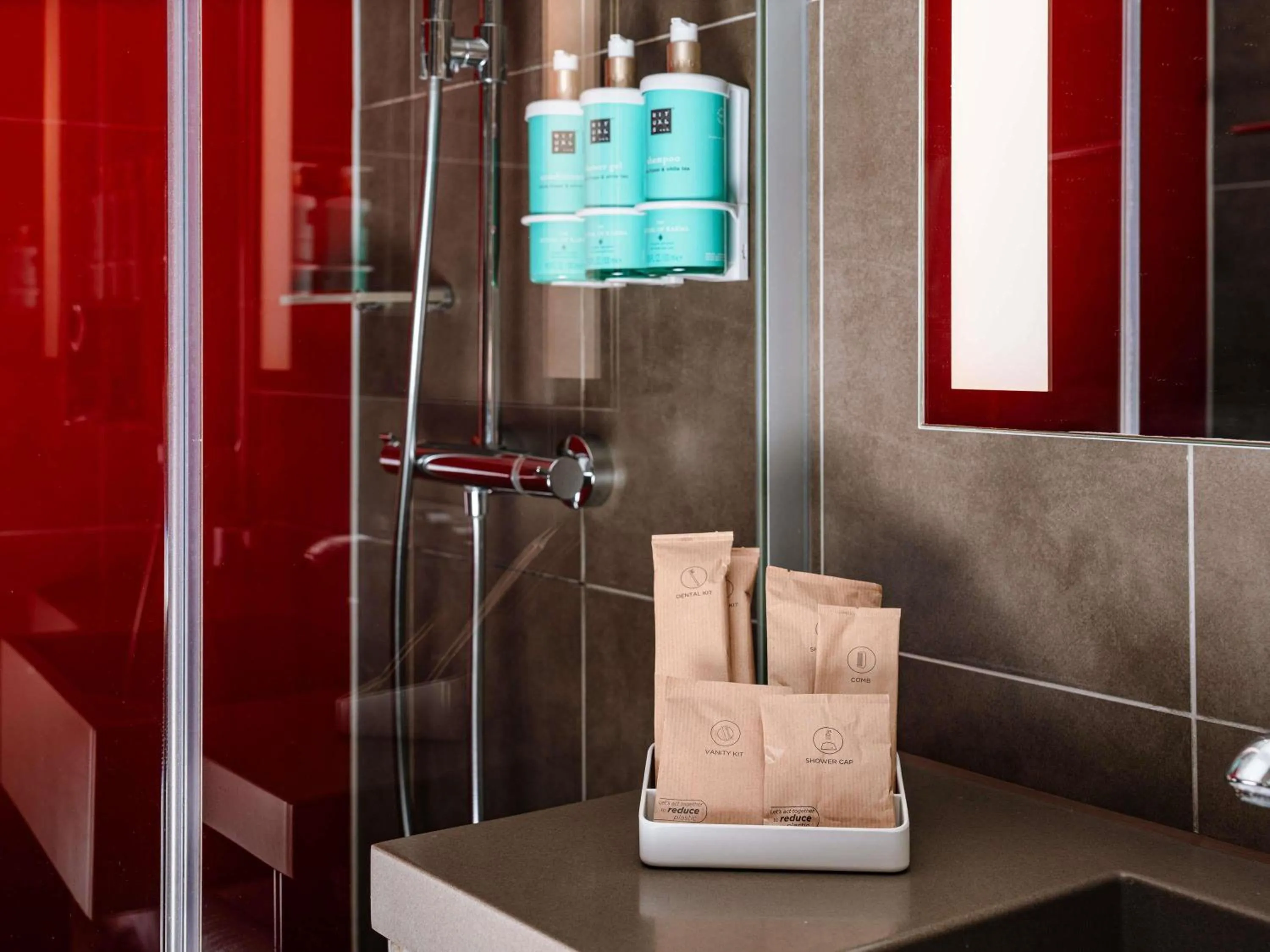 Bedroom in Novotel London Canary Wharf