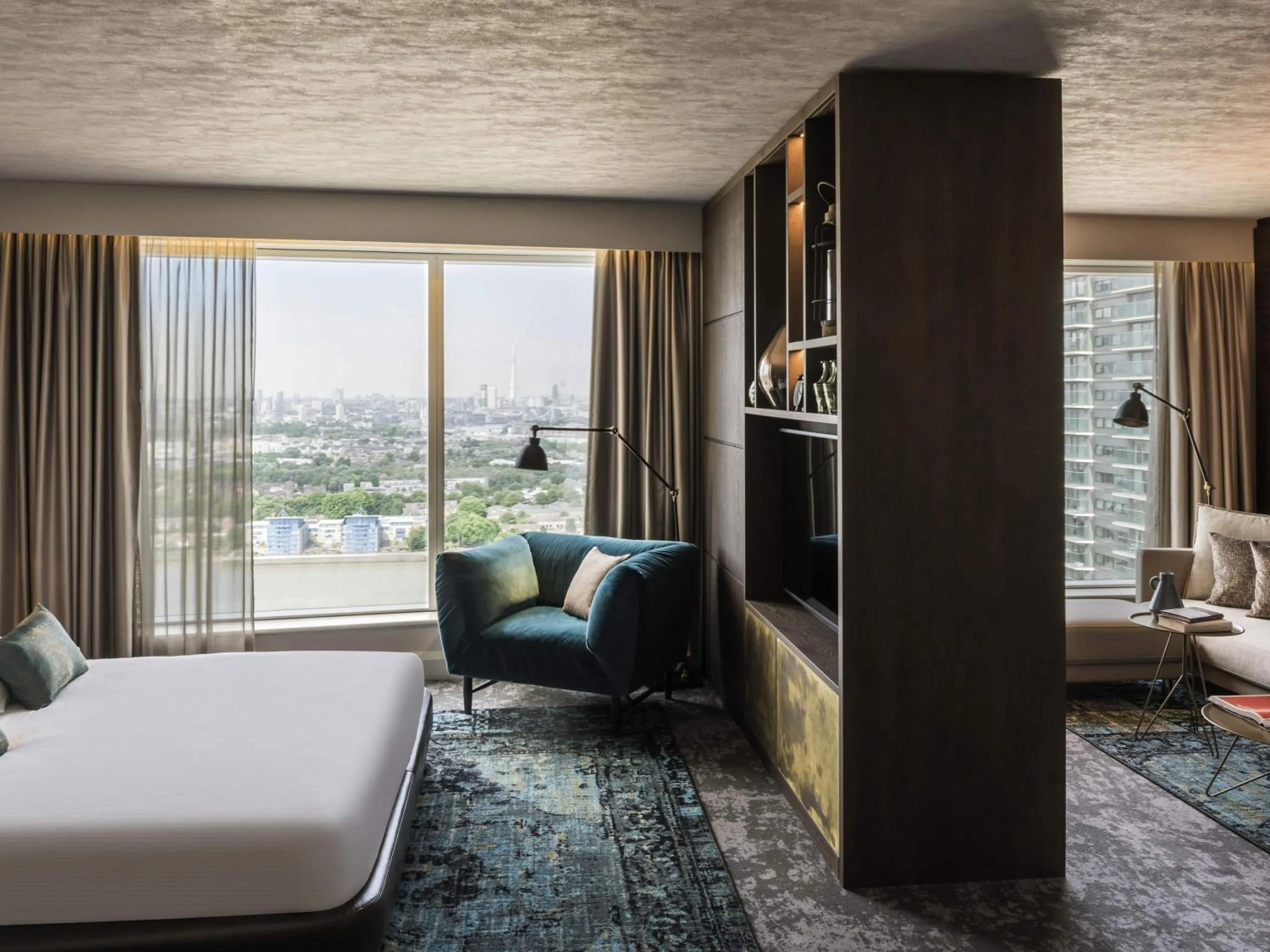 Bedroom, Bed in Novotel London Canary Wharf