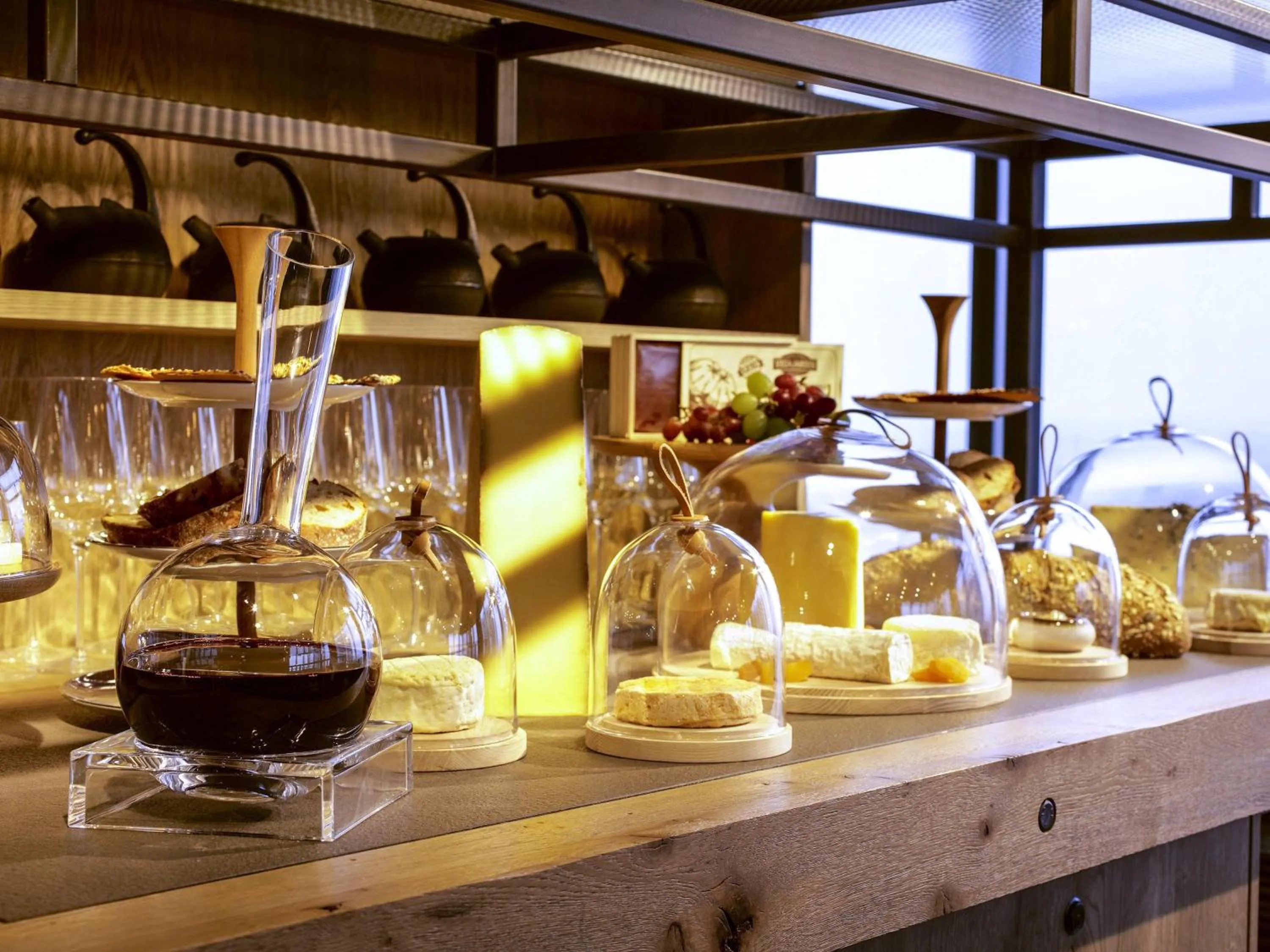 Restaurant/places to eat in Novotel London Canary Wharf