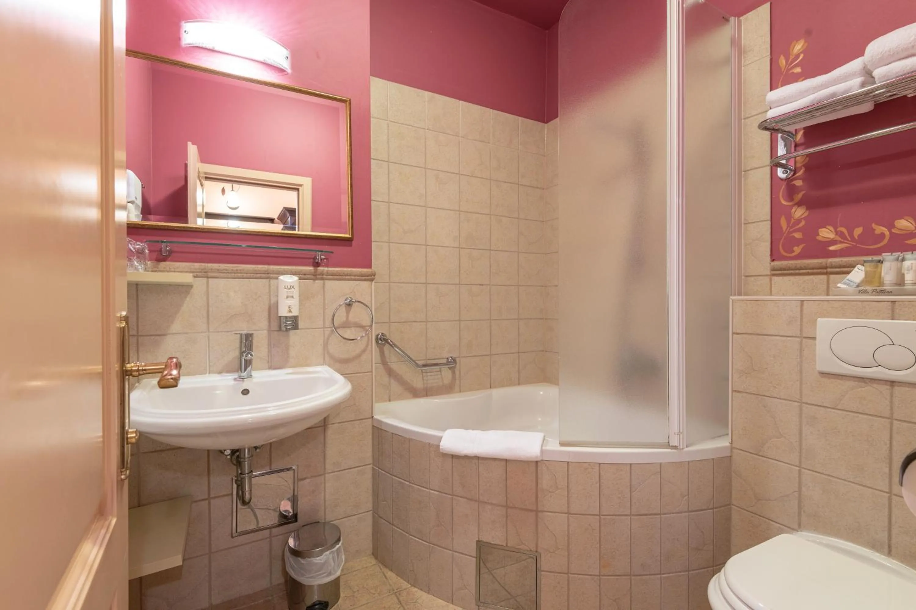 Bathroom in Boutique Hotel Villa Pattiera