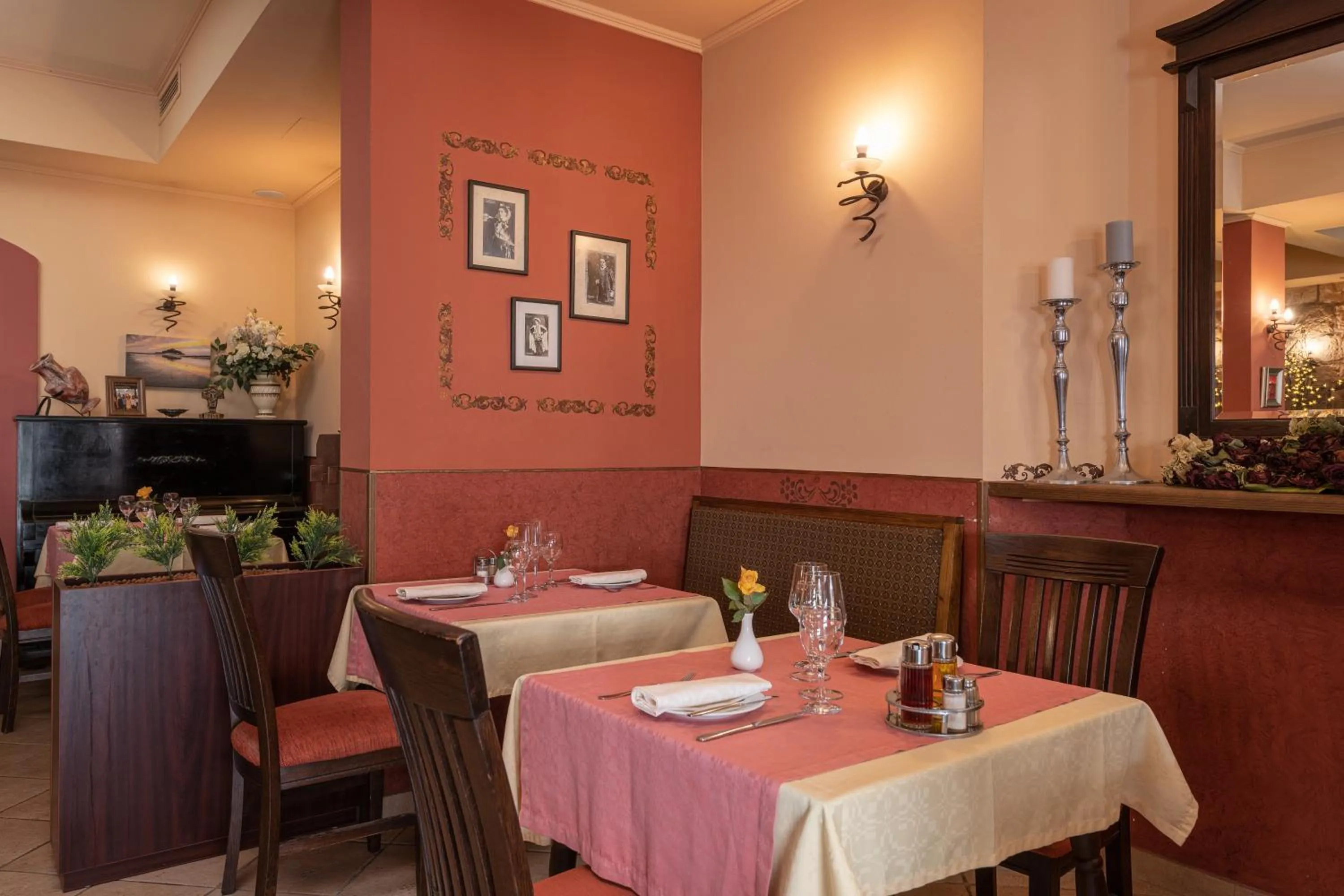 Restaurant/places to eat in Boutique Hotel Villa Pattiera
