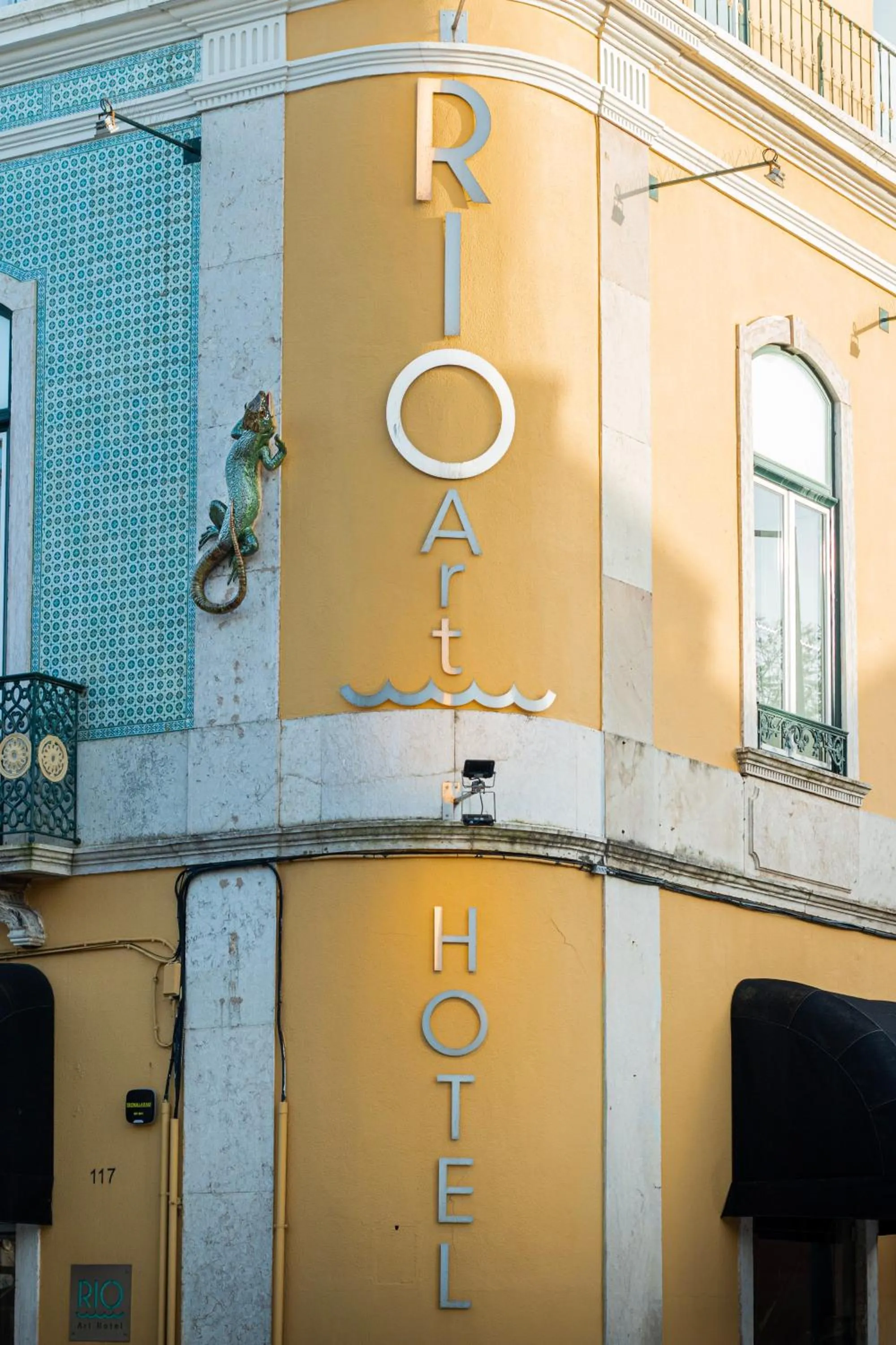 Property building in Rio Art Hotel