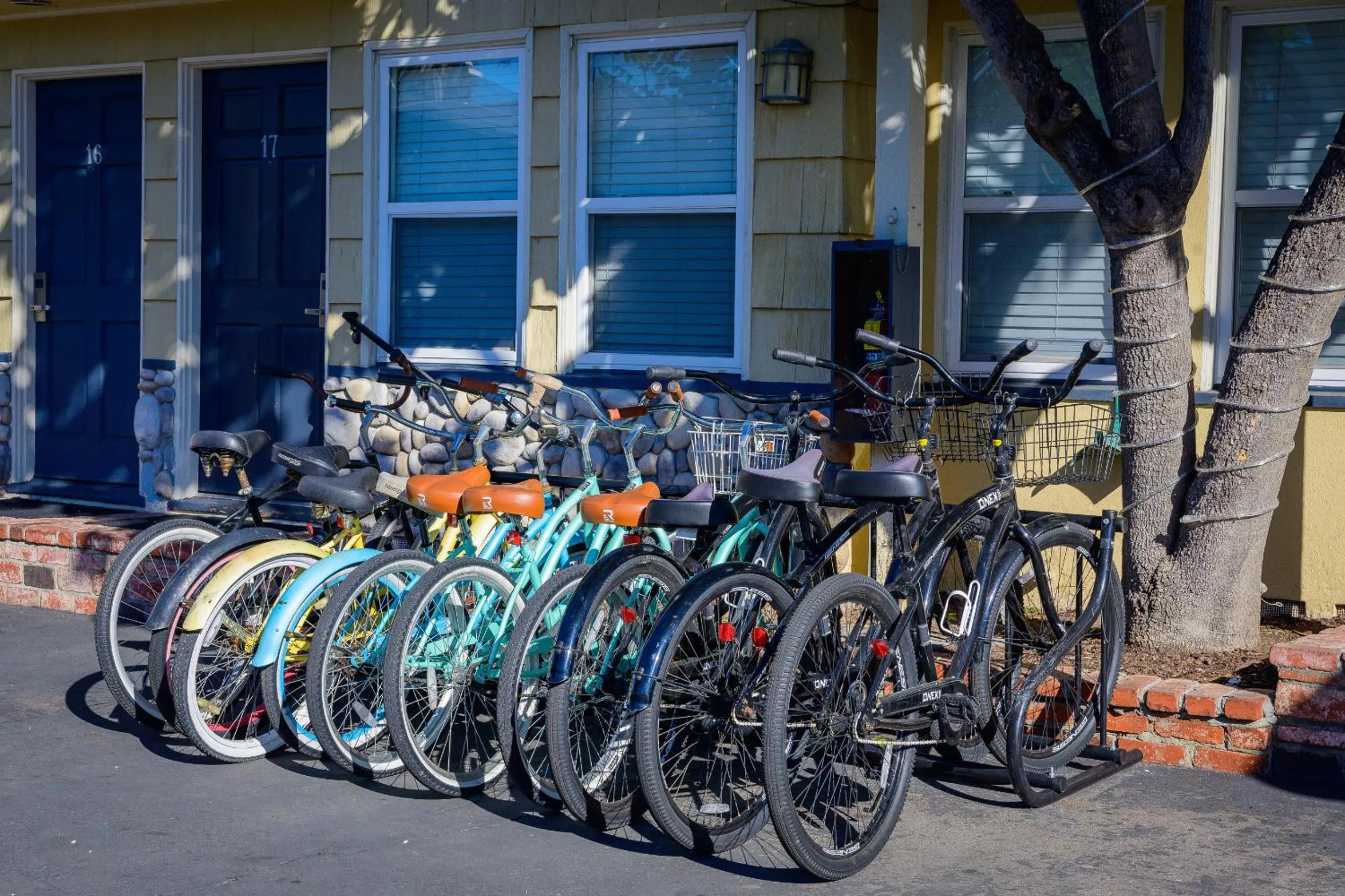 Cycling in Coronado Inn