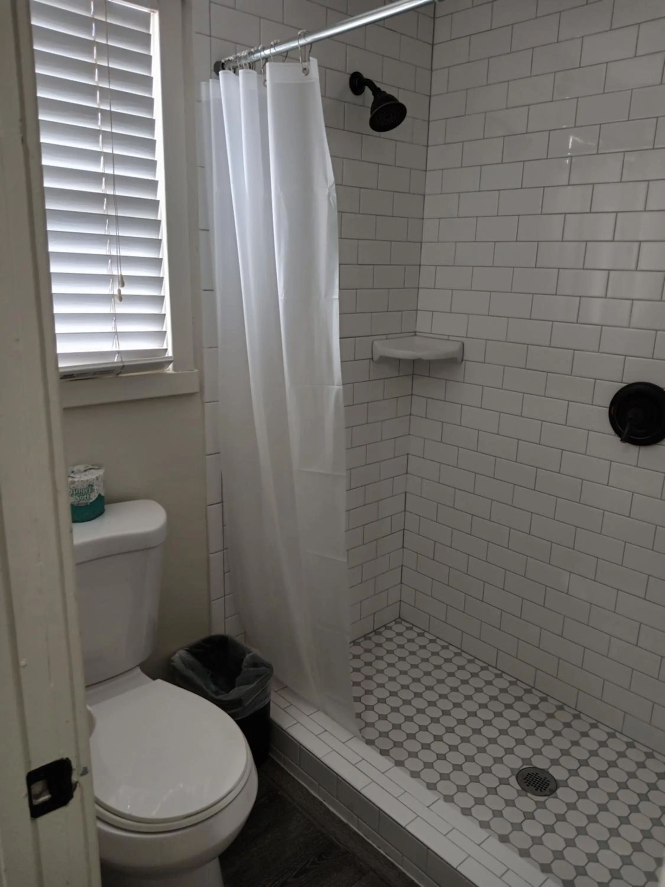 Shower in Coronado Inn