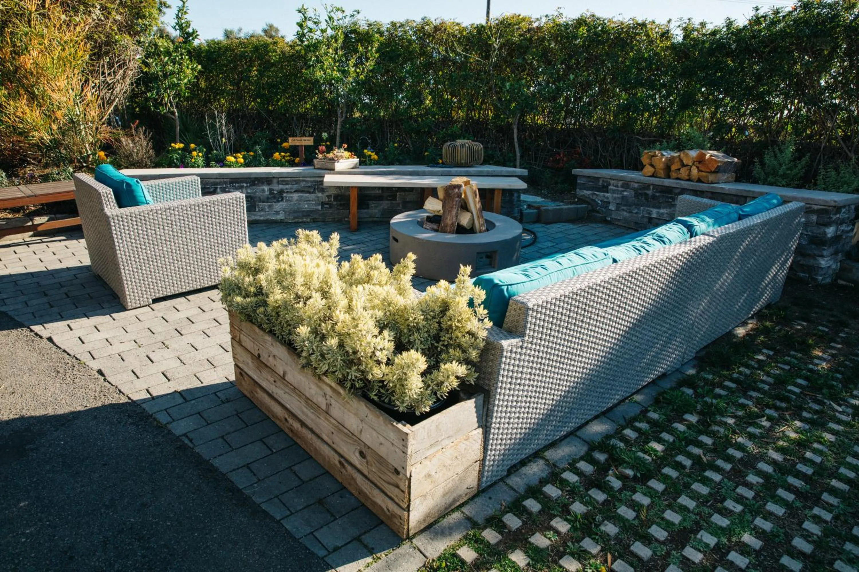 Patio in Inn at Moonlight Beach