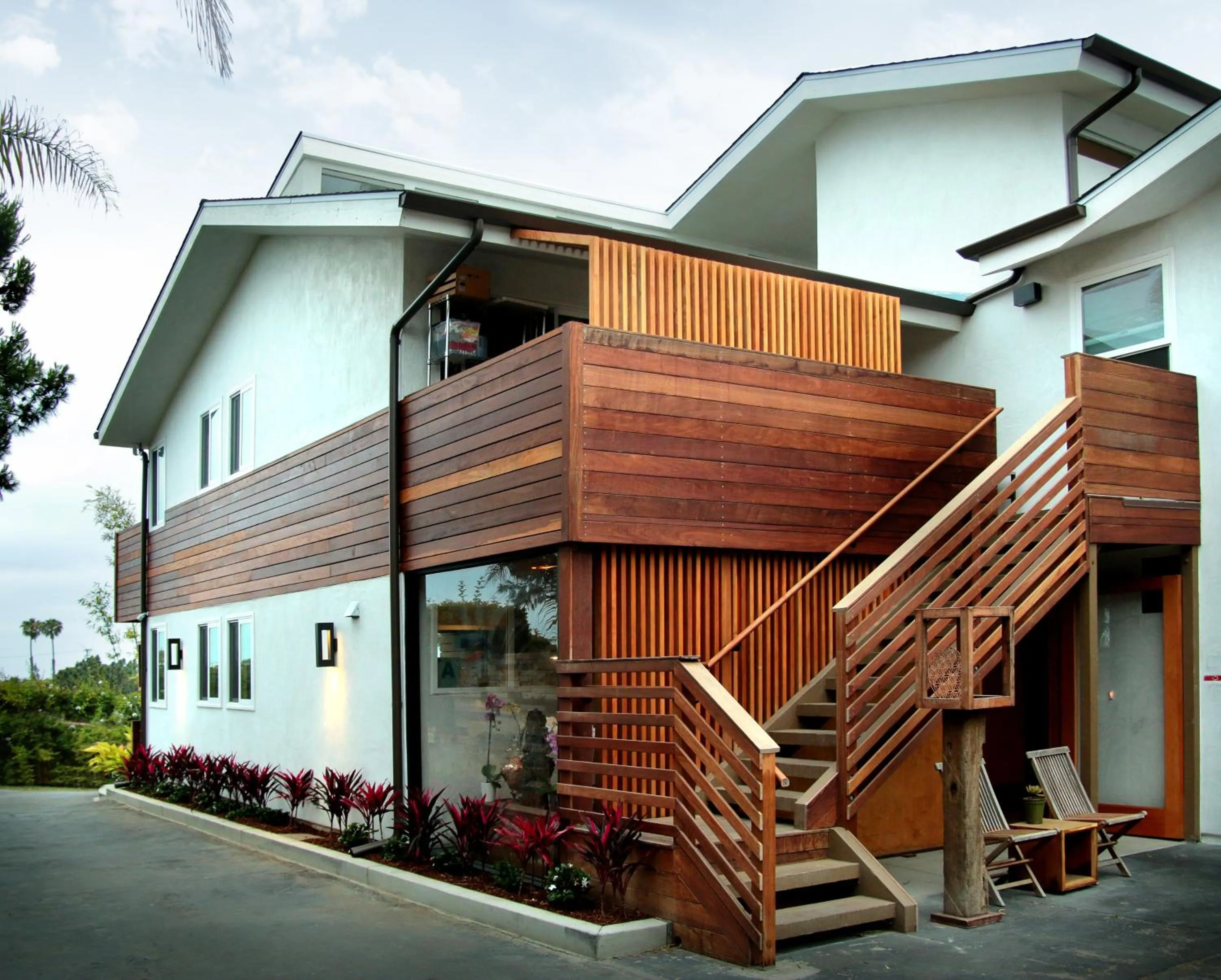 Facade/entrance in Inn at Moonlight Beach