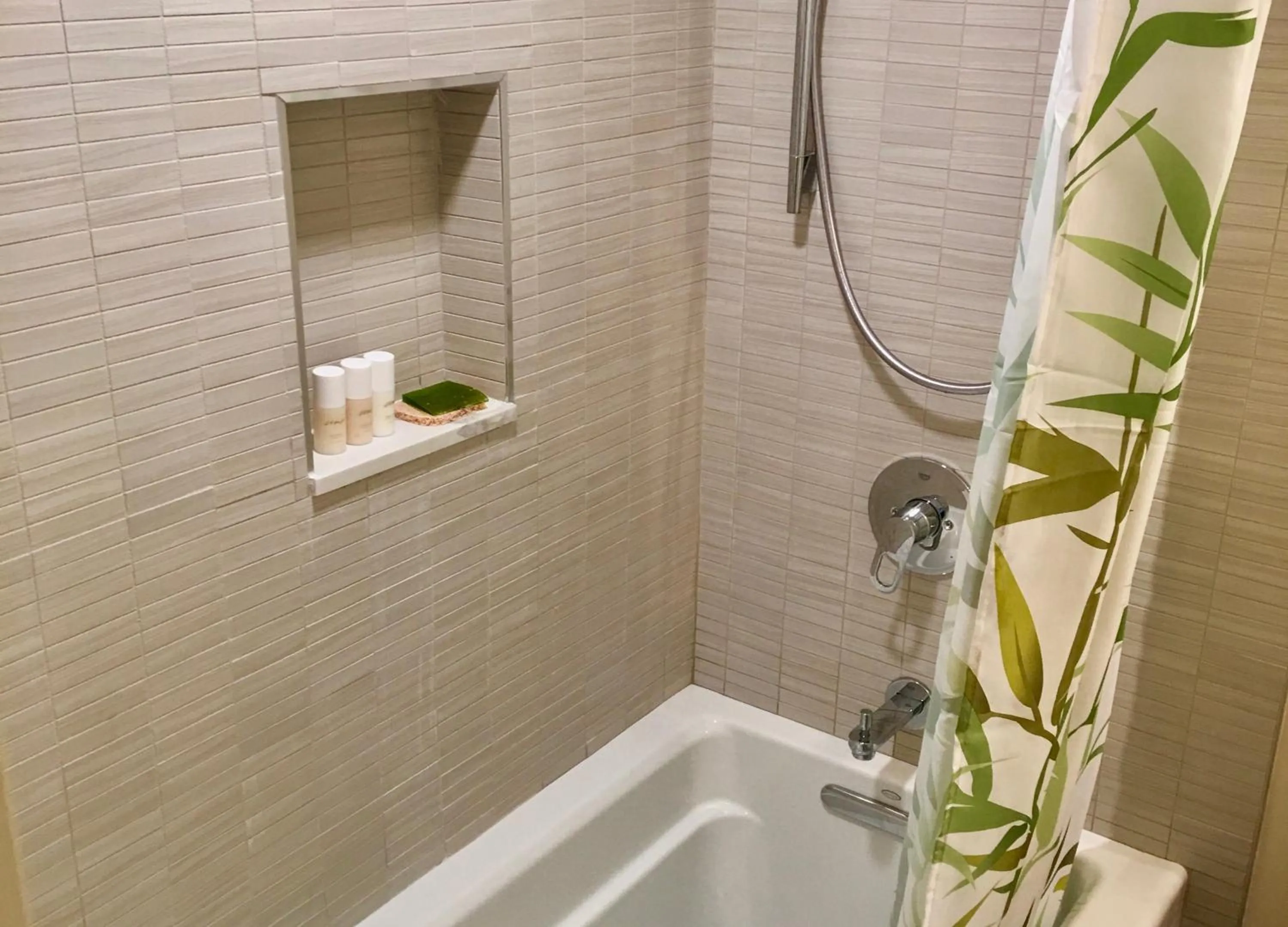 Shower in Inn at Moonlight Beach