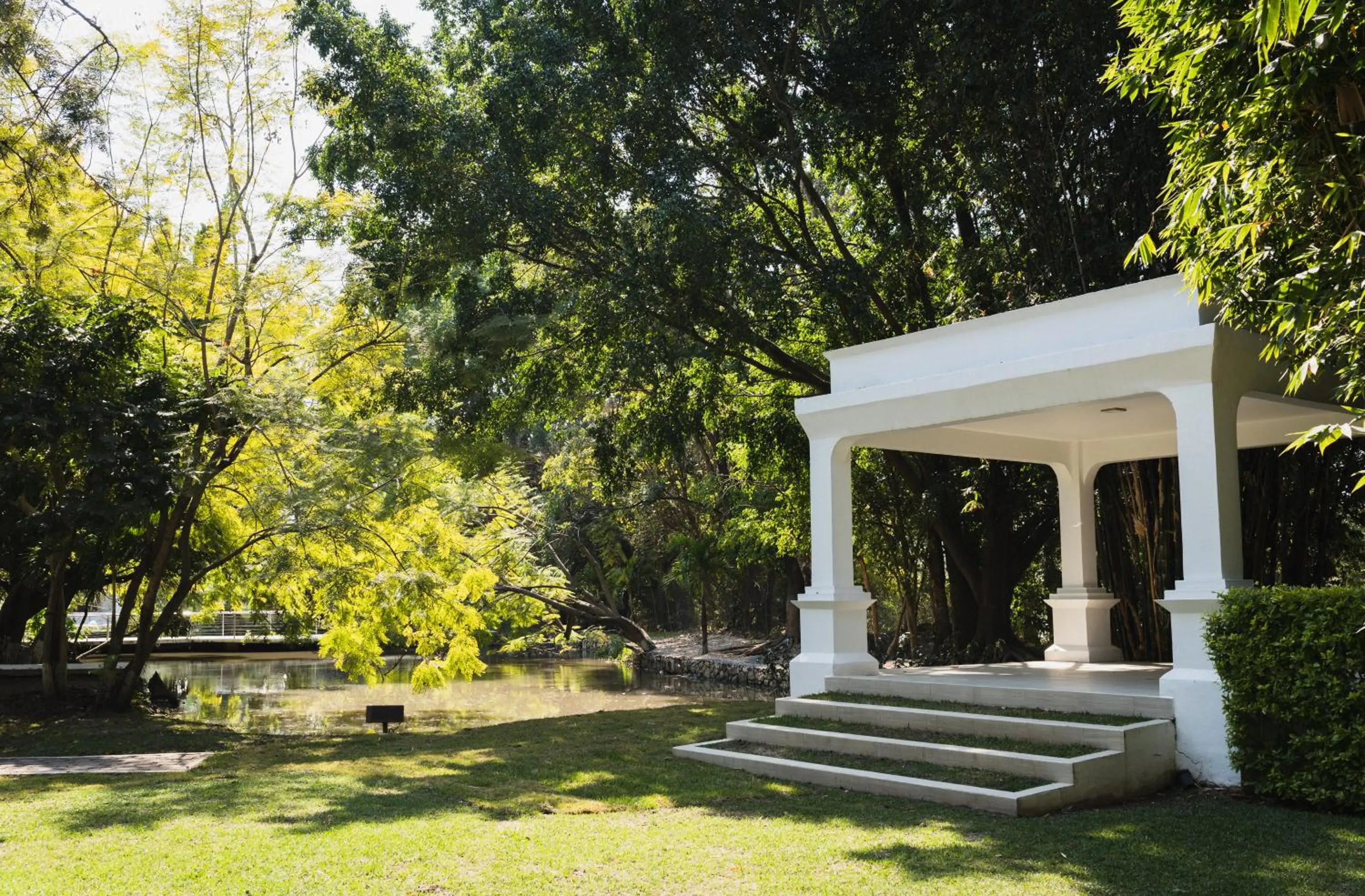 Garden in Rancho Macloy Hotel Spa & Social Events