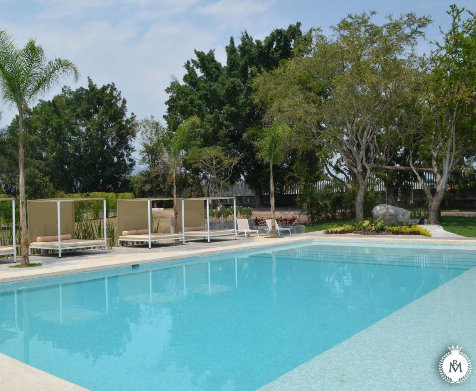 Swimming pool in Rancho Macloy Hotel Spa & Social Events