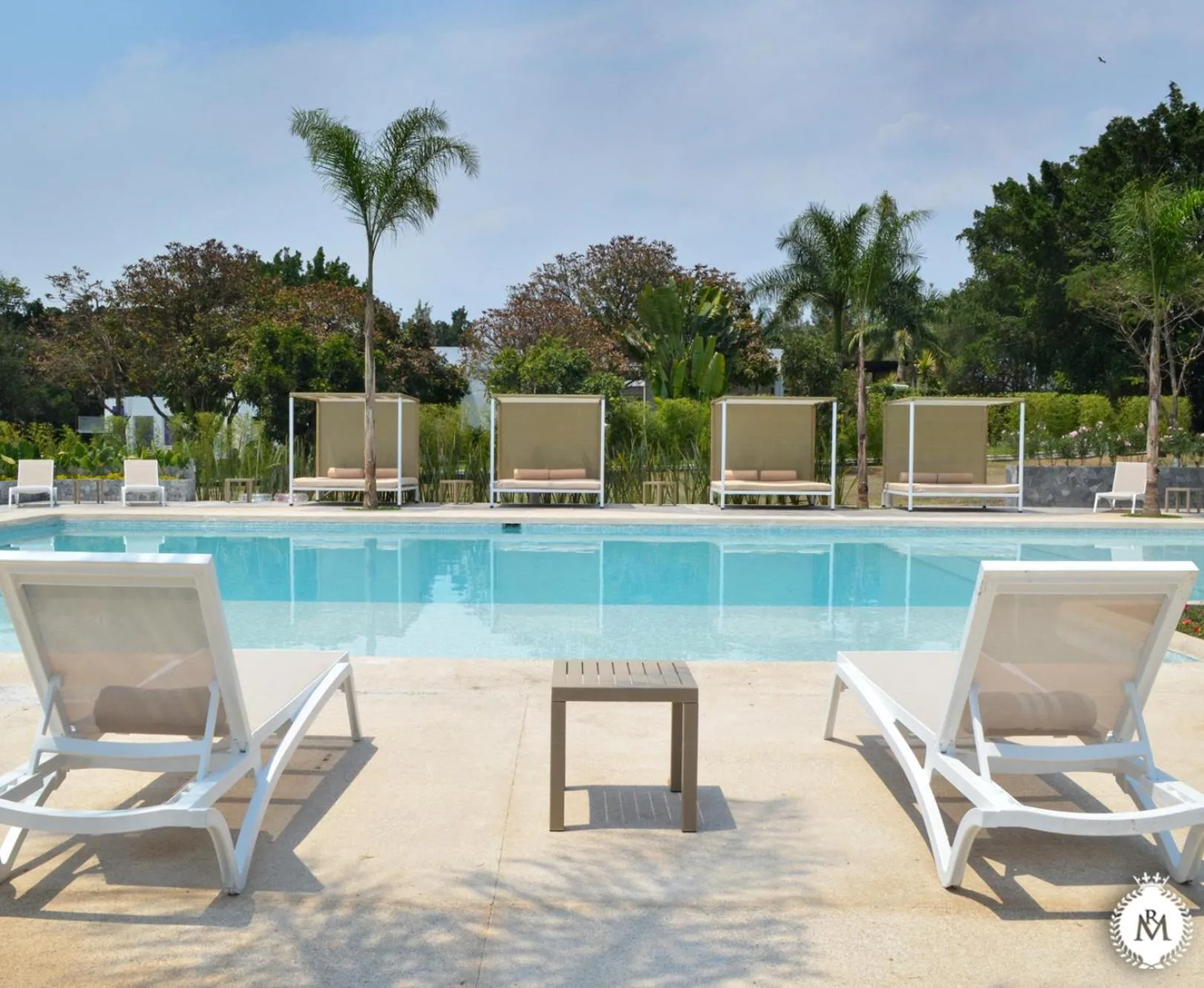 Swimming pool in Rancho Macloy Hotel Spa & Social Events