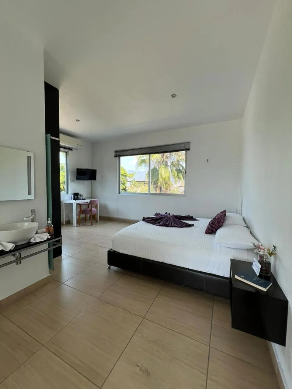 Bed in Rancho Macloy Hotel Spa & Social Events