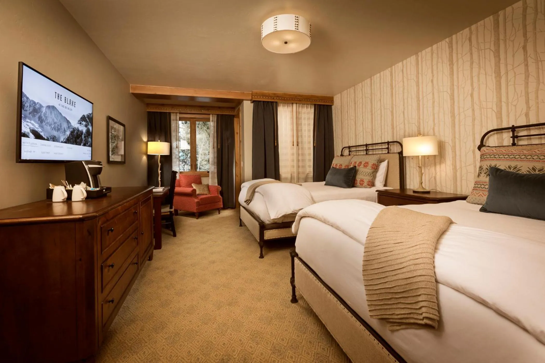 Photo of the whole room, Bed in The Blake at Taos Ski Valley