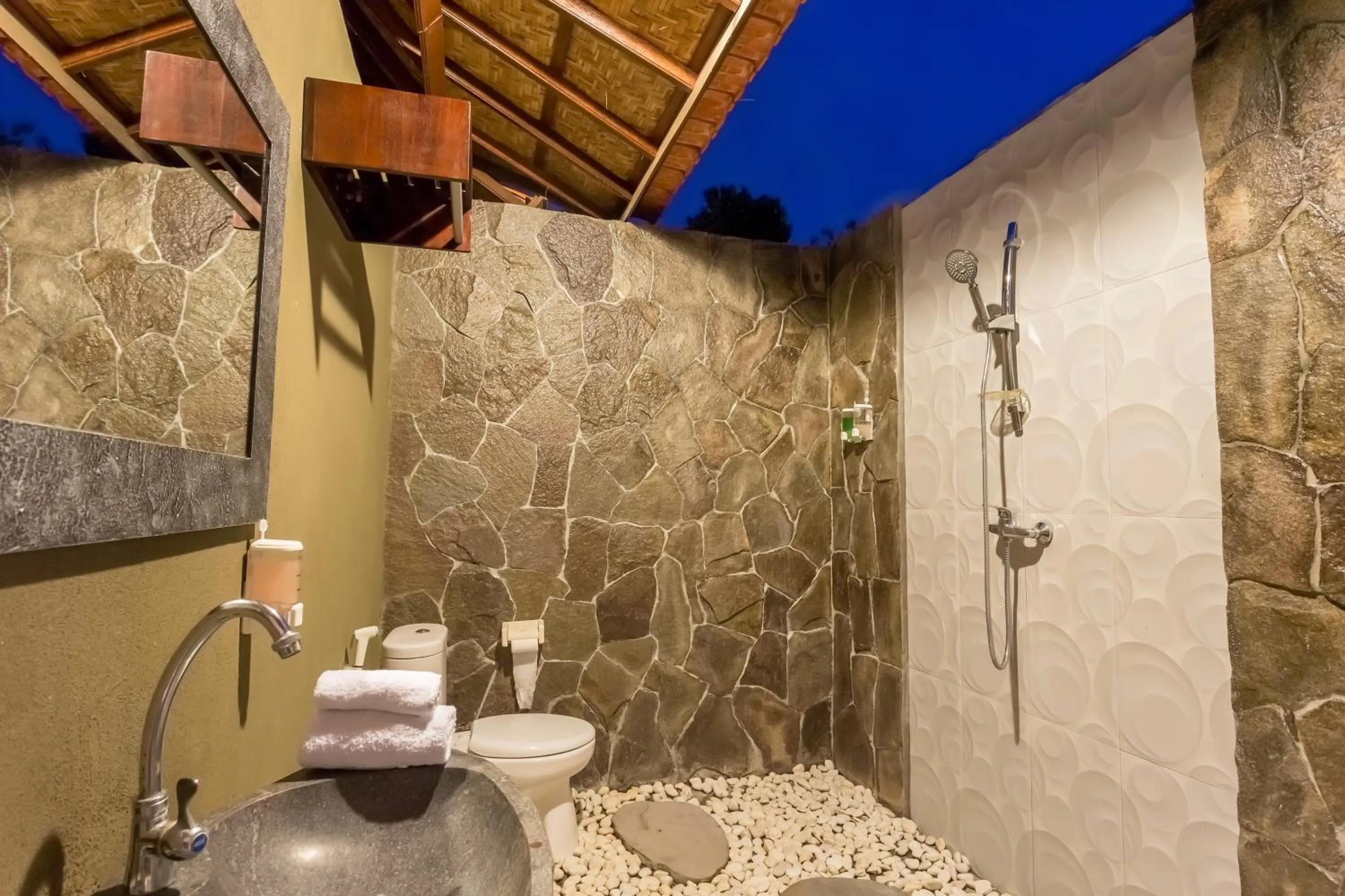 Bathroom in The Bridge Huts