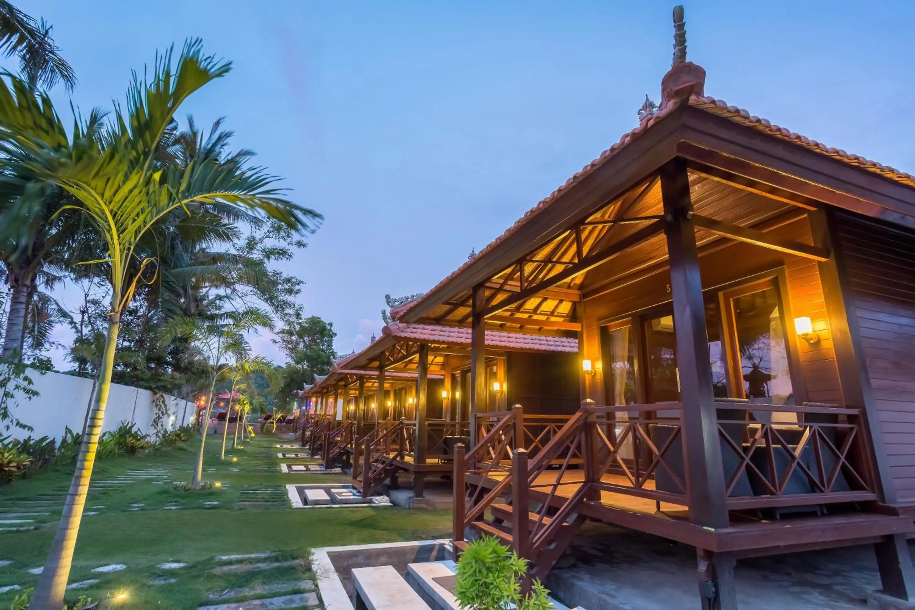Garden view in The Bridge Huts