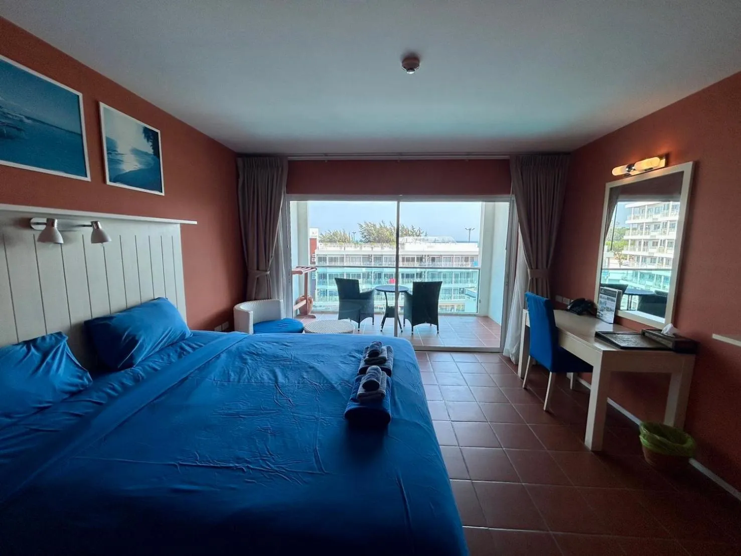 View (from property/room), Bed in GrandBlue Resort & Beachclub