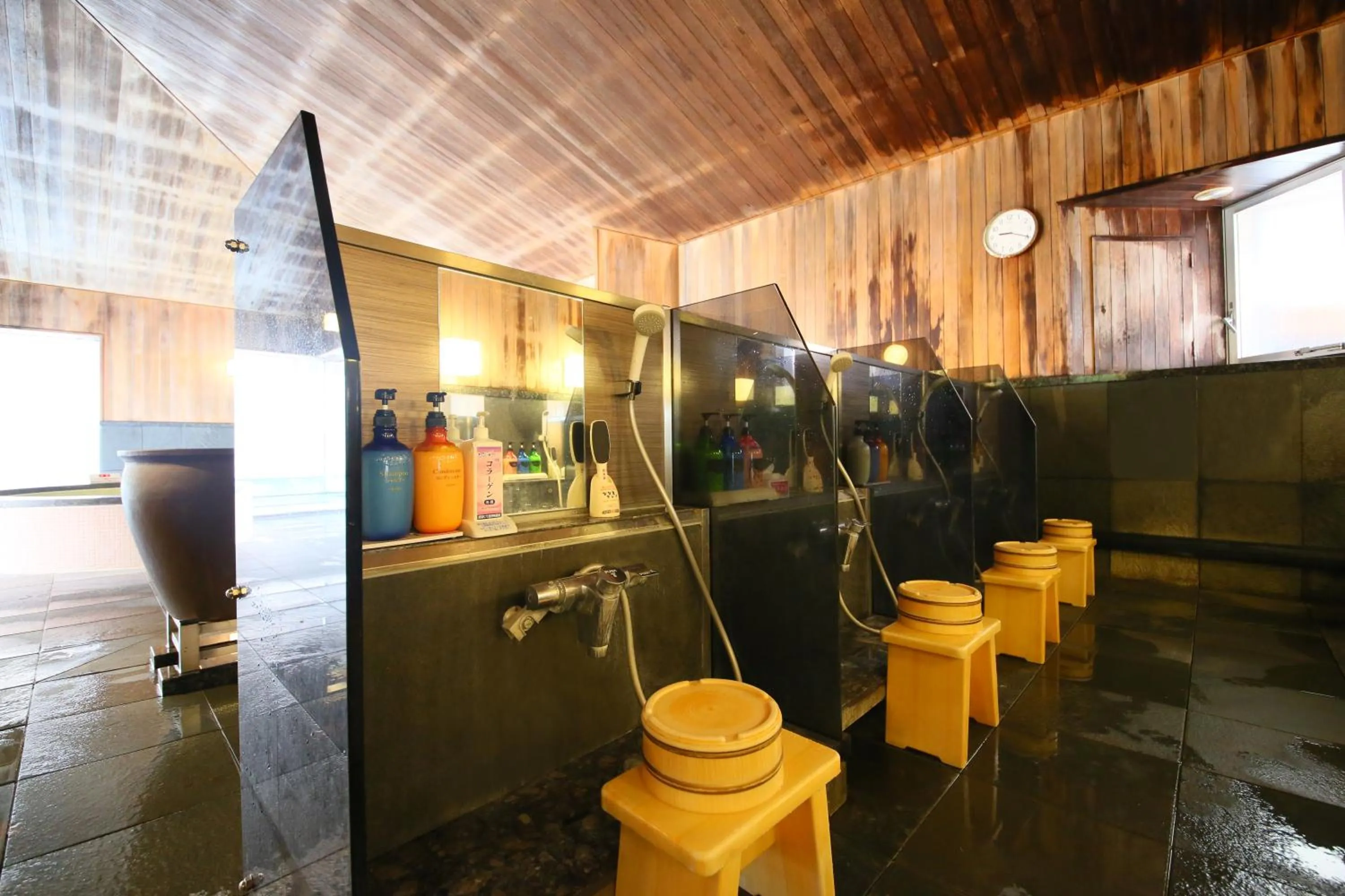 Public Bath in Ooedo Onsen Monogatari Kimitsu no Mori