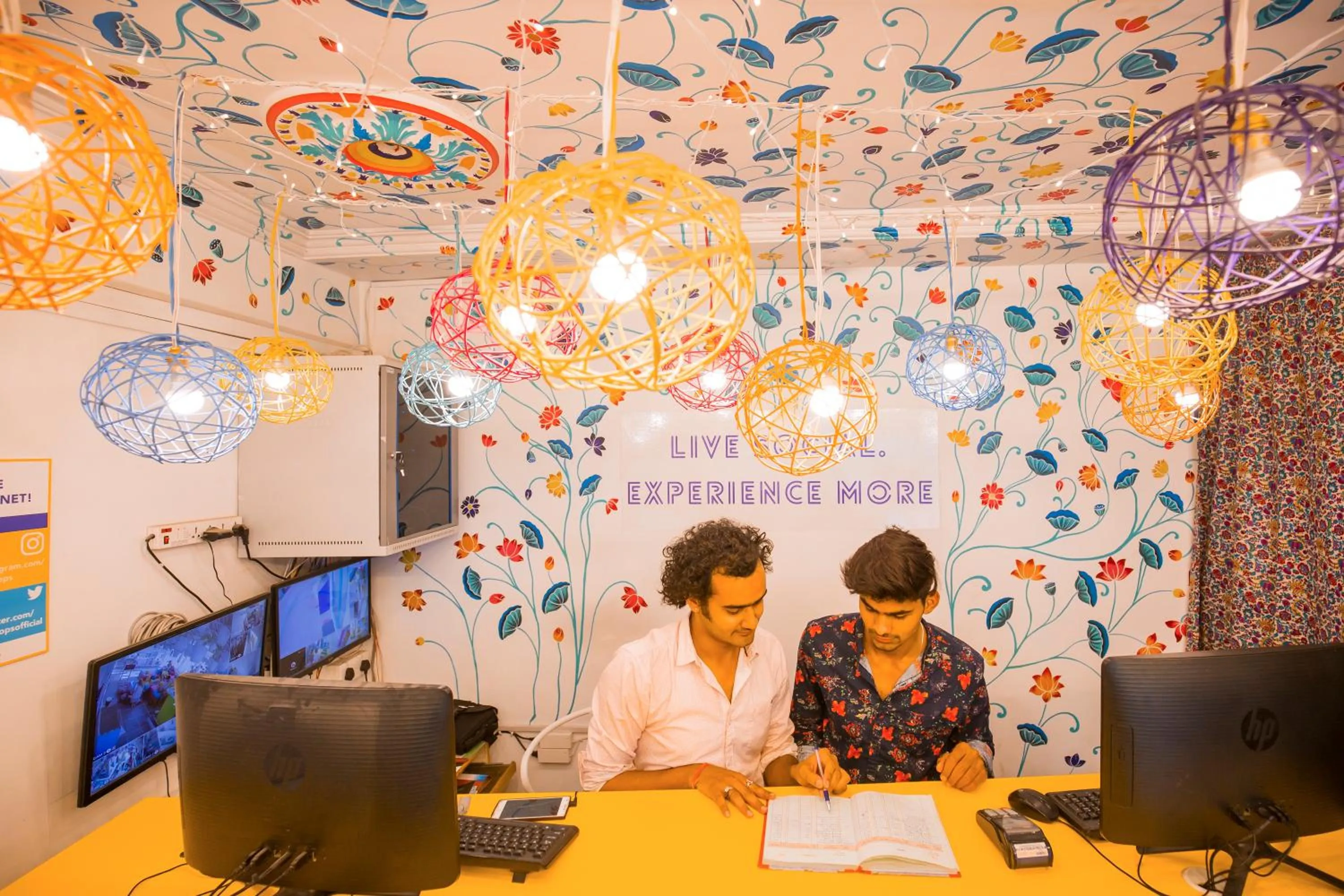 Lobby or reception in goSTOPS Udaipur