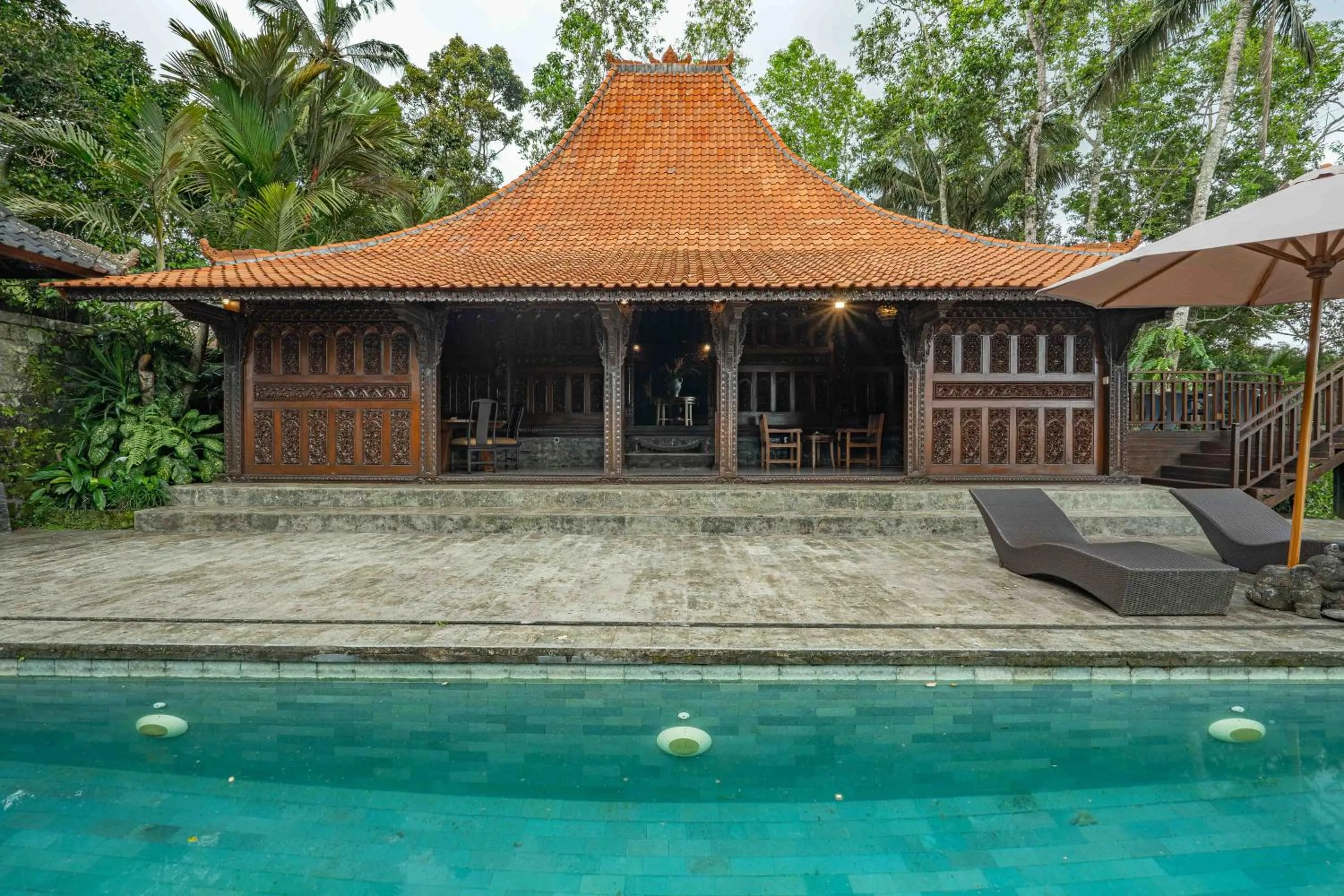 Property building in Alassari Plantation