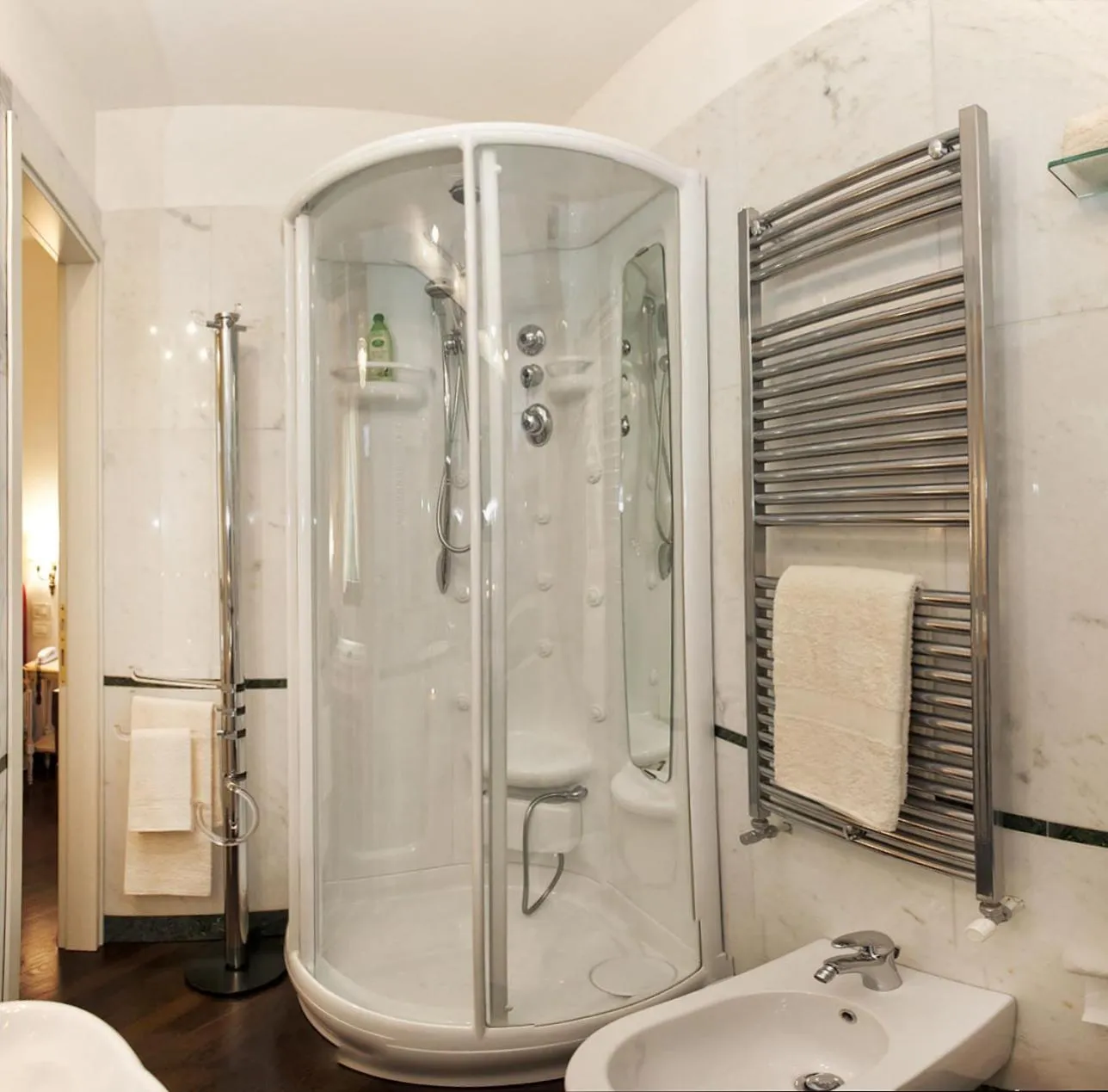 Shower in Residenza Campiello