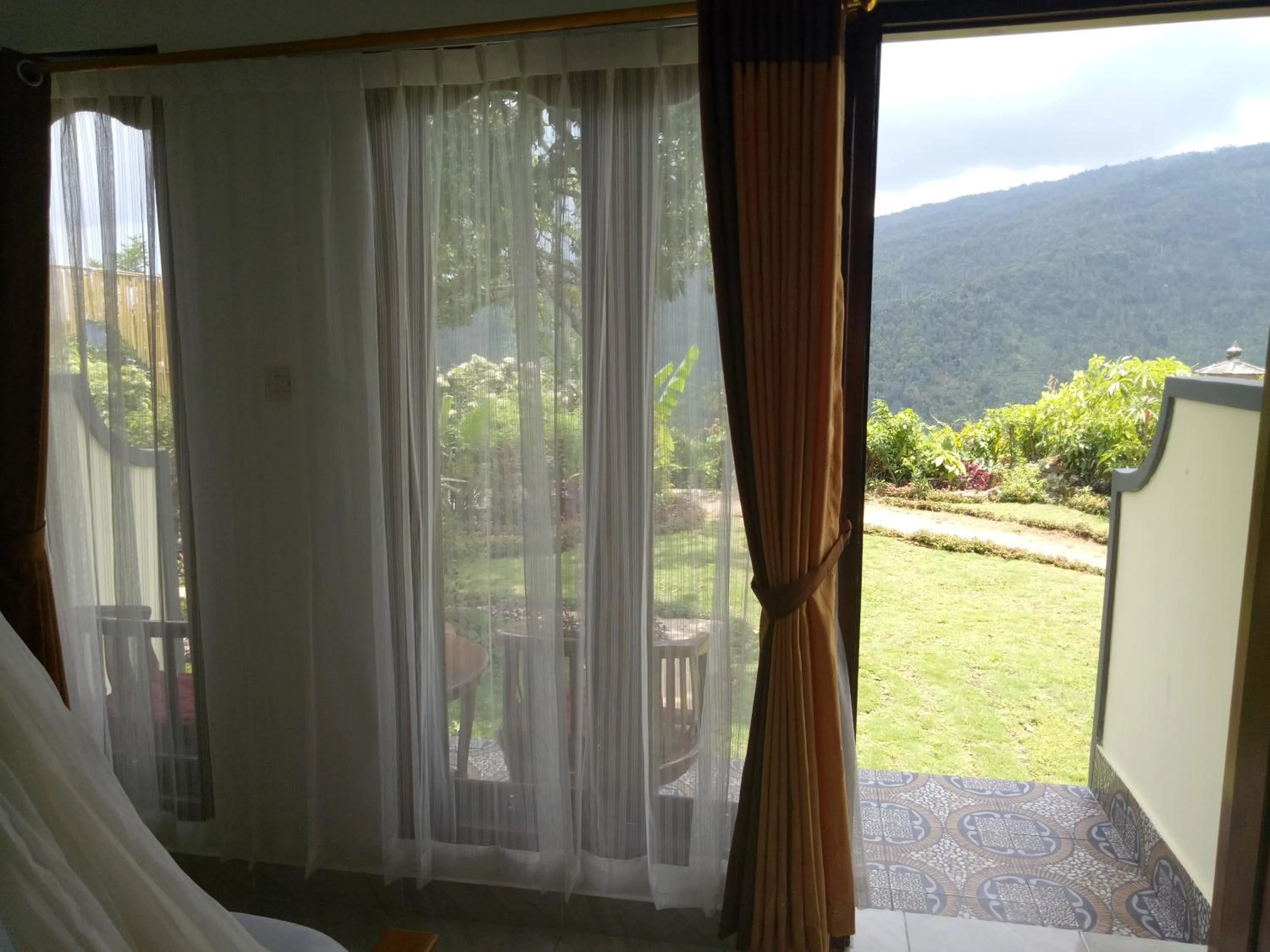 Garden view in Aris Homestay and Warung Made